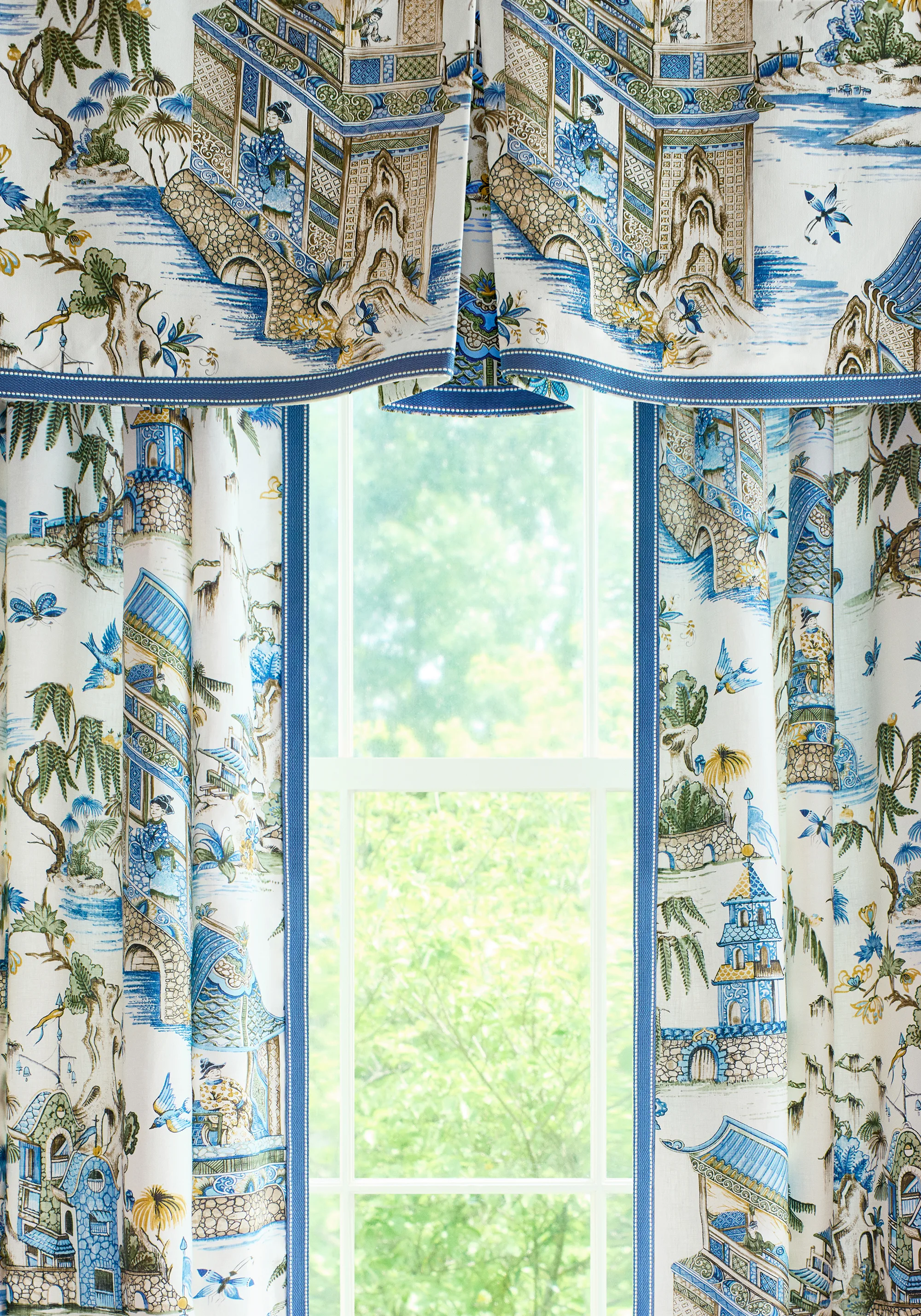 Thibaut Grand Palace in Blue and Green (F913613)