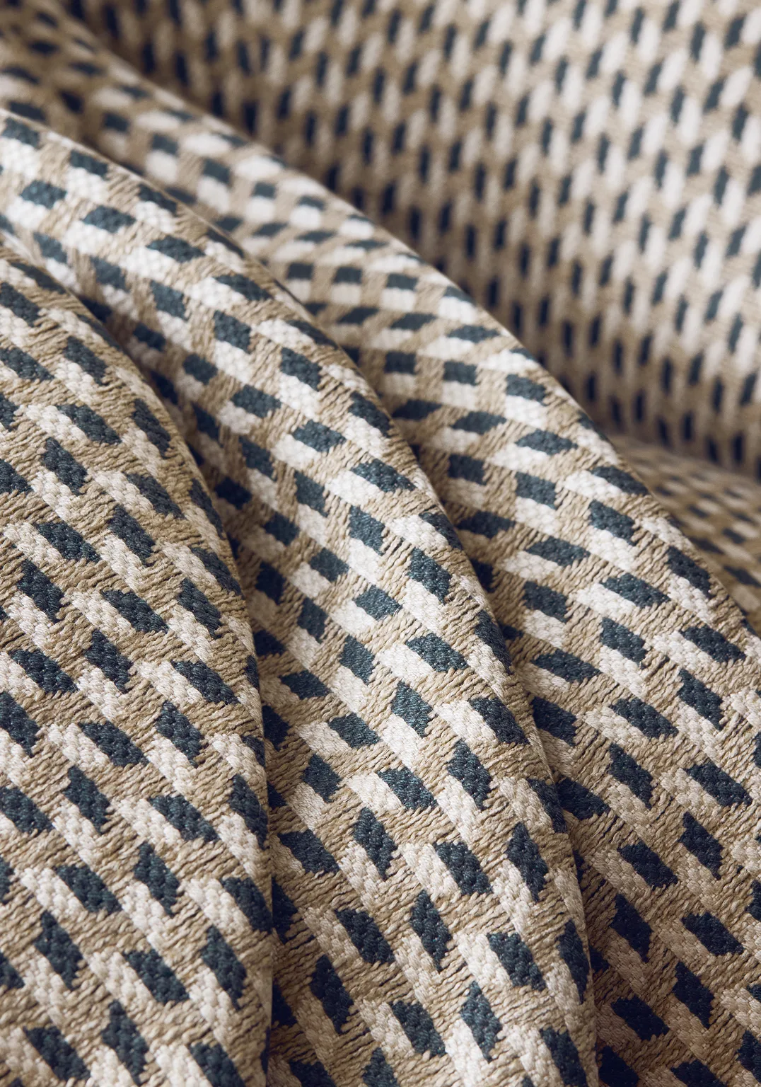 Thibaut Hendrick in Charcoal (W711312)