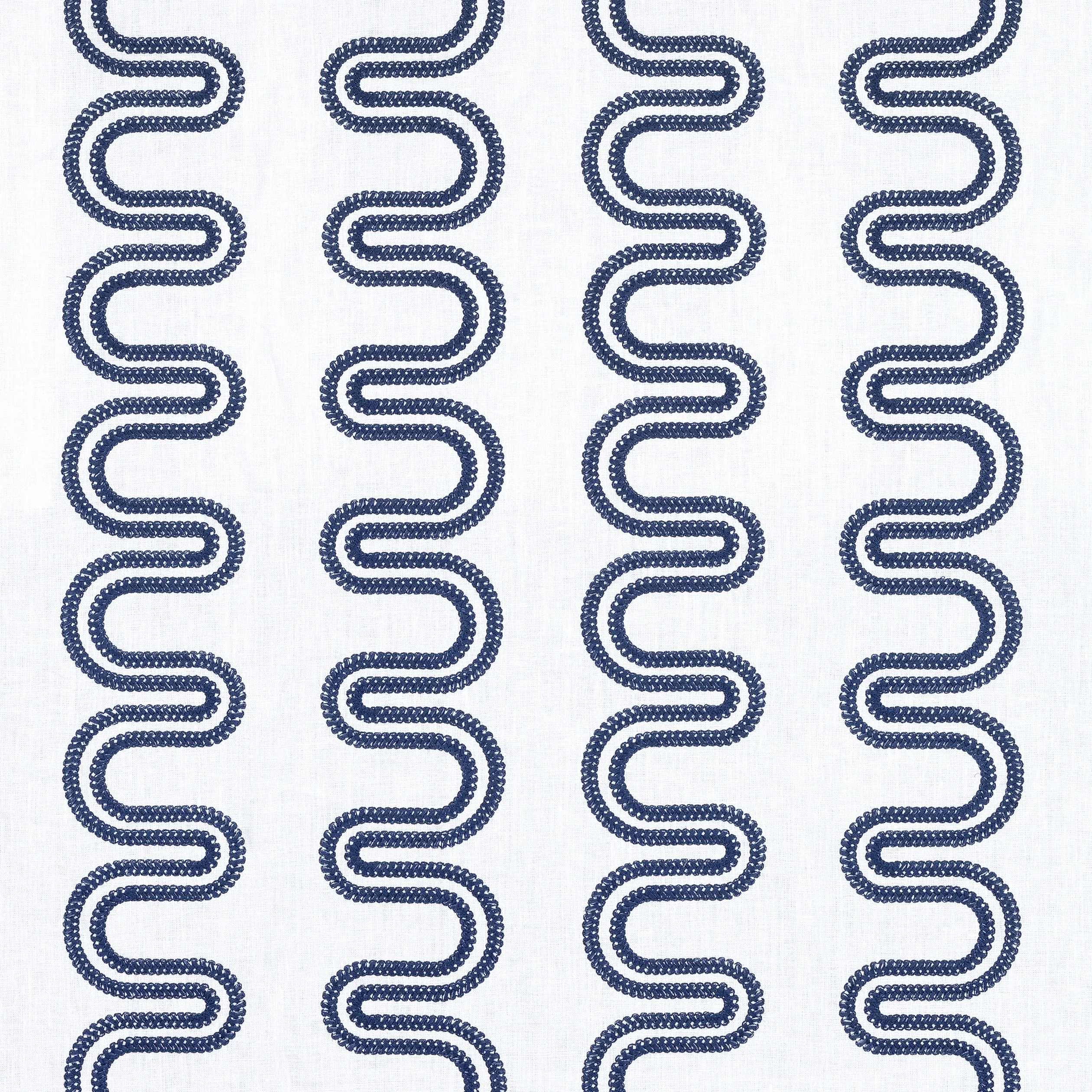 AF9636 | Herriot Way Embroidery – Navy on White