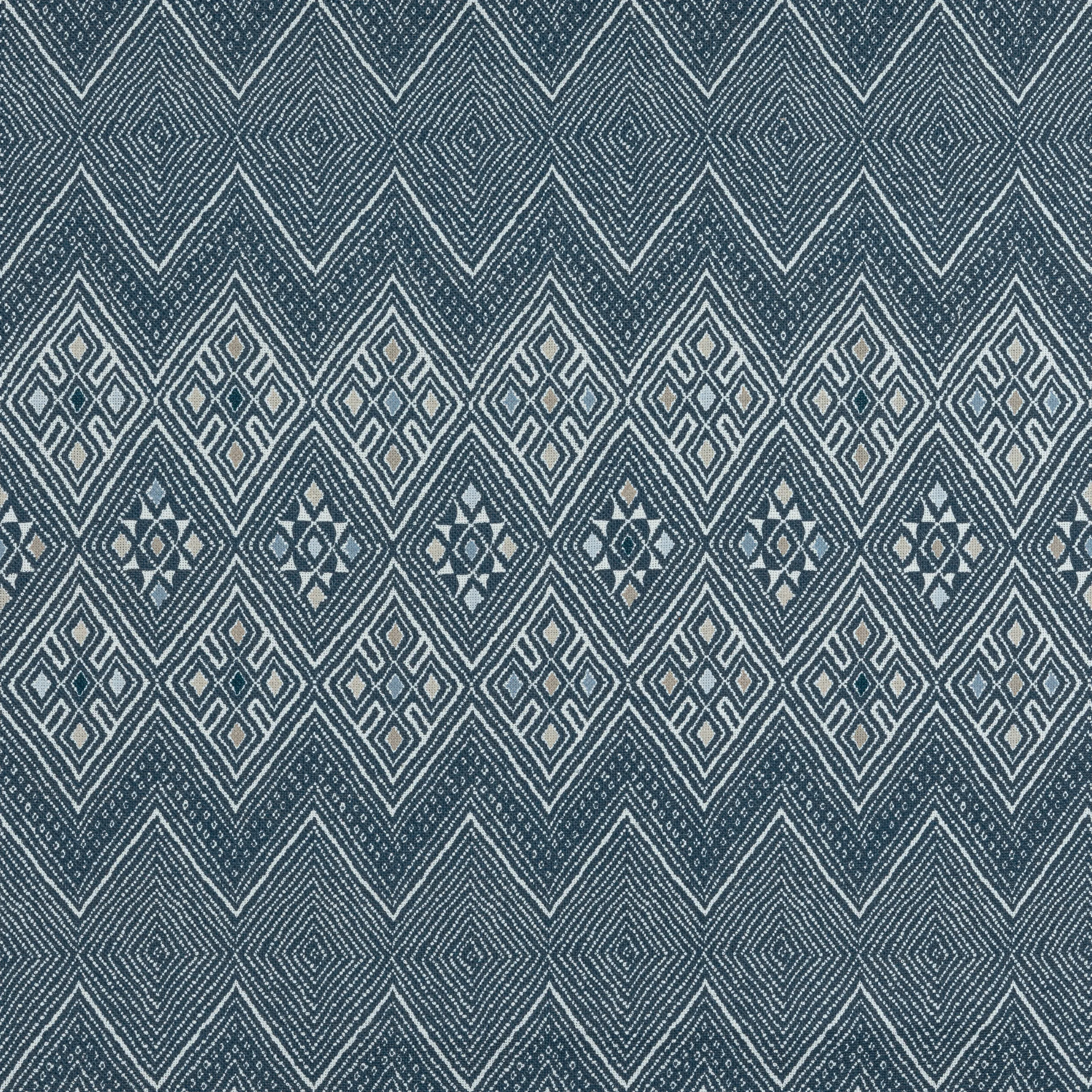 F913231 | High Plains – Navy and White