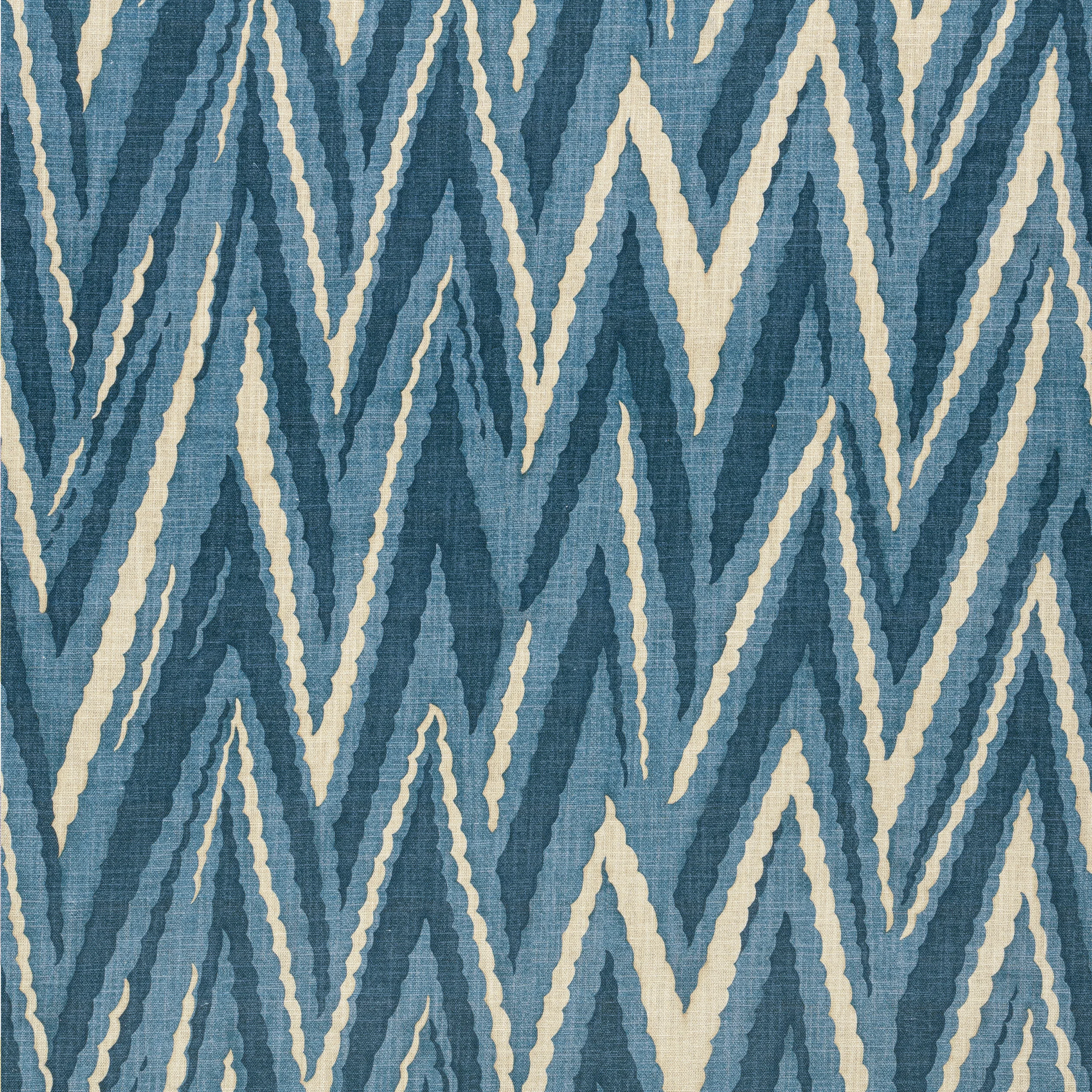 AF23157 | Highland Peak – Navy