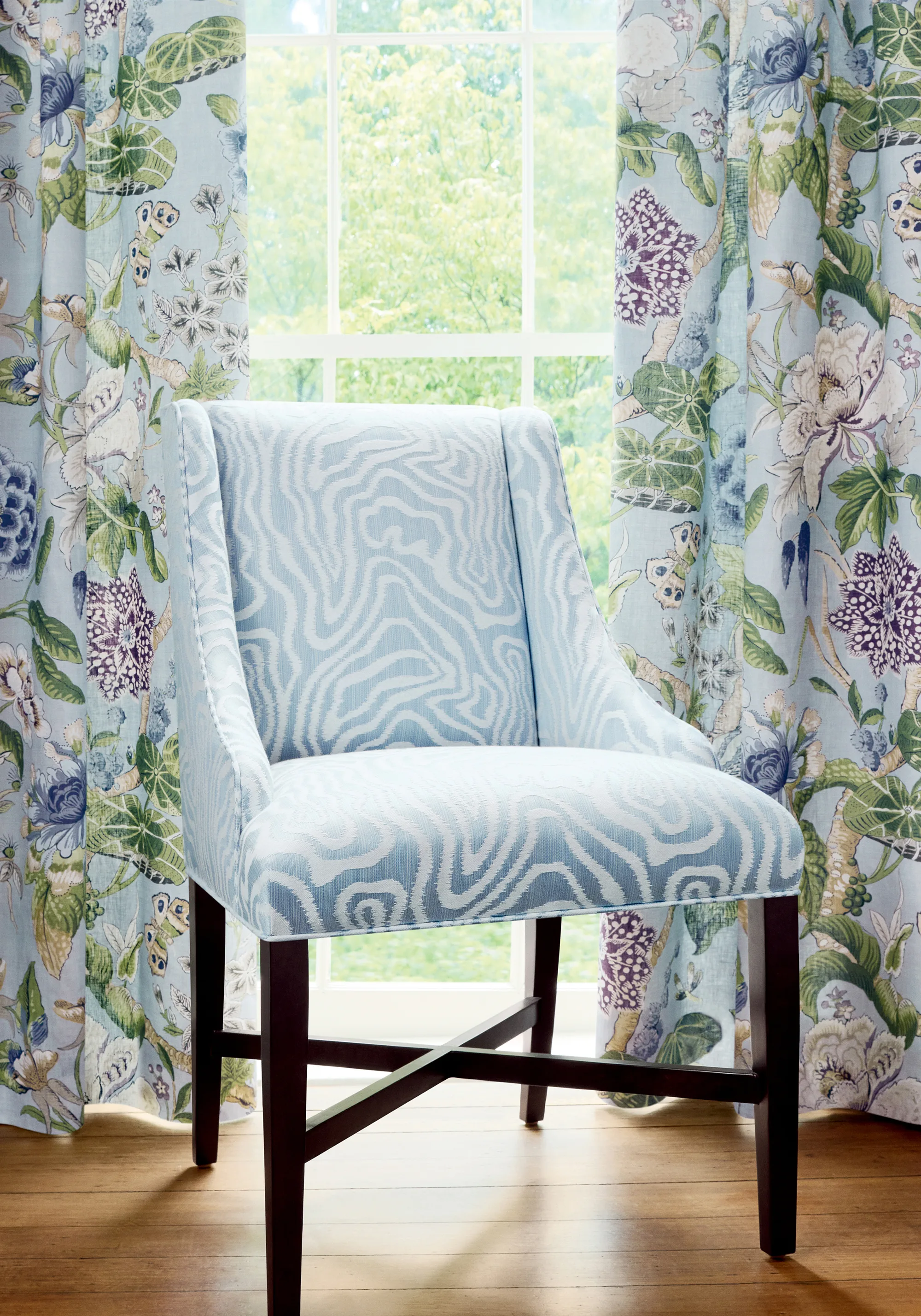 Thibaut Hill Garden in Spa Blue (F913654)