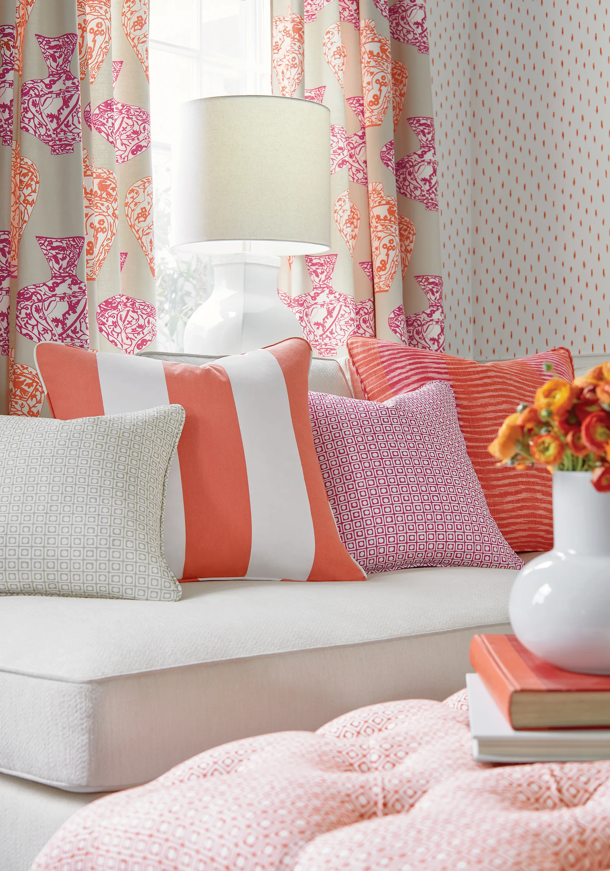 Thibaut Imari Vase in Orange and Pink (F913123)