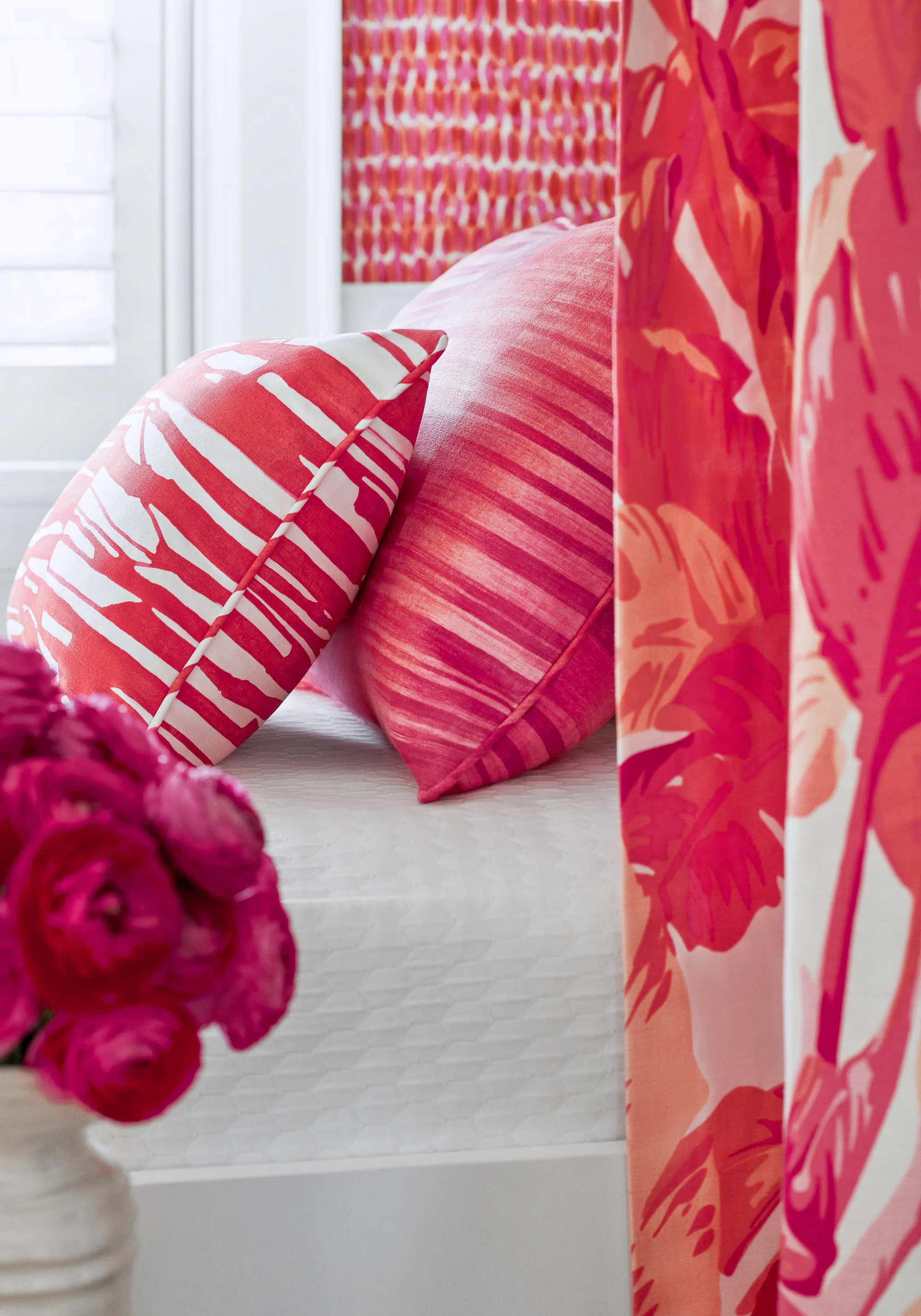 Thibaut Ischia in Coral (F910117)