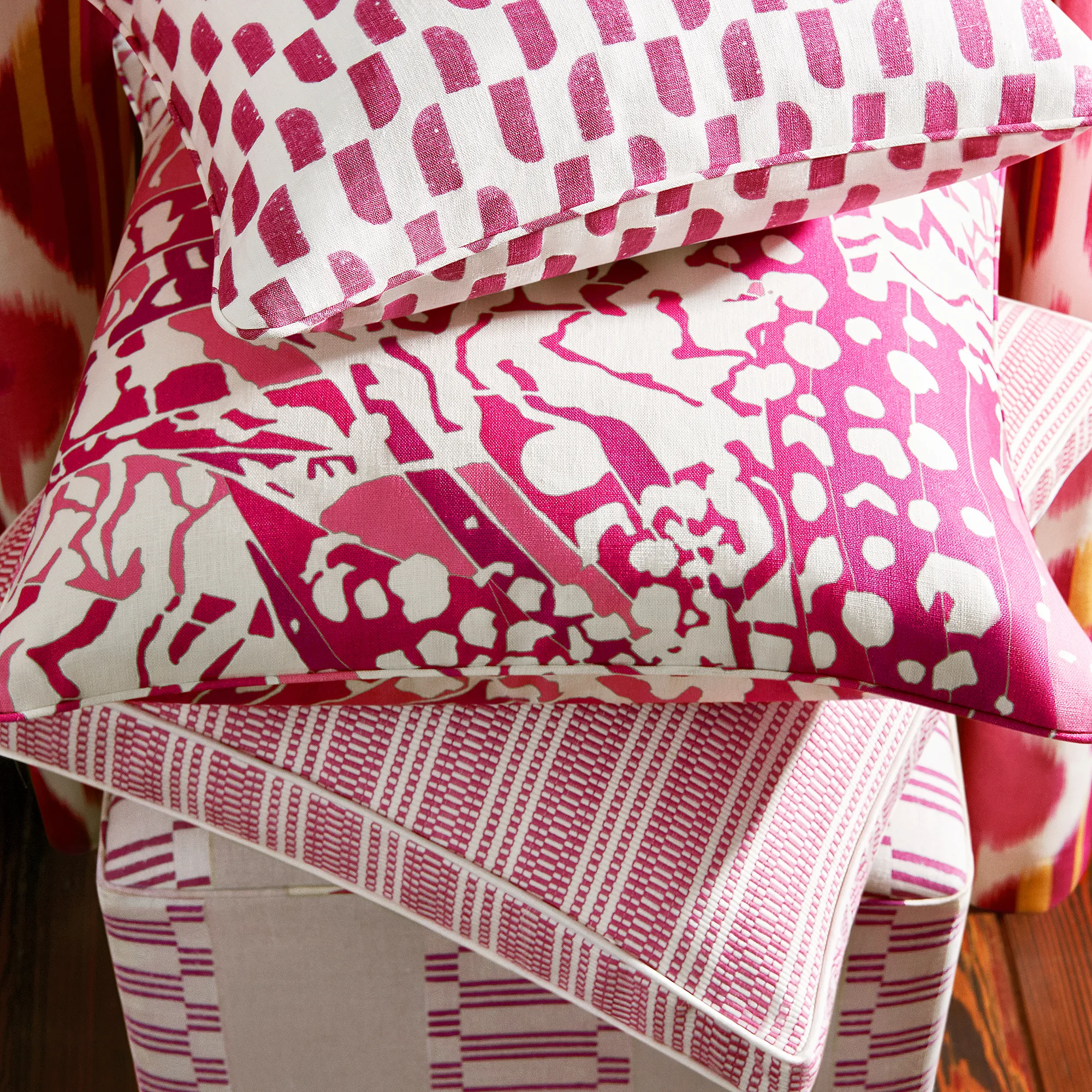 Anna French Kimono in Fuchsia (AF9853)
