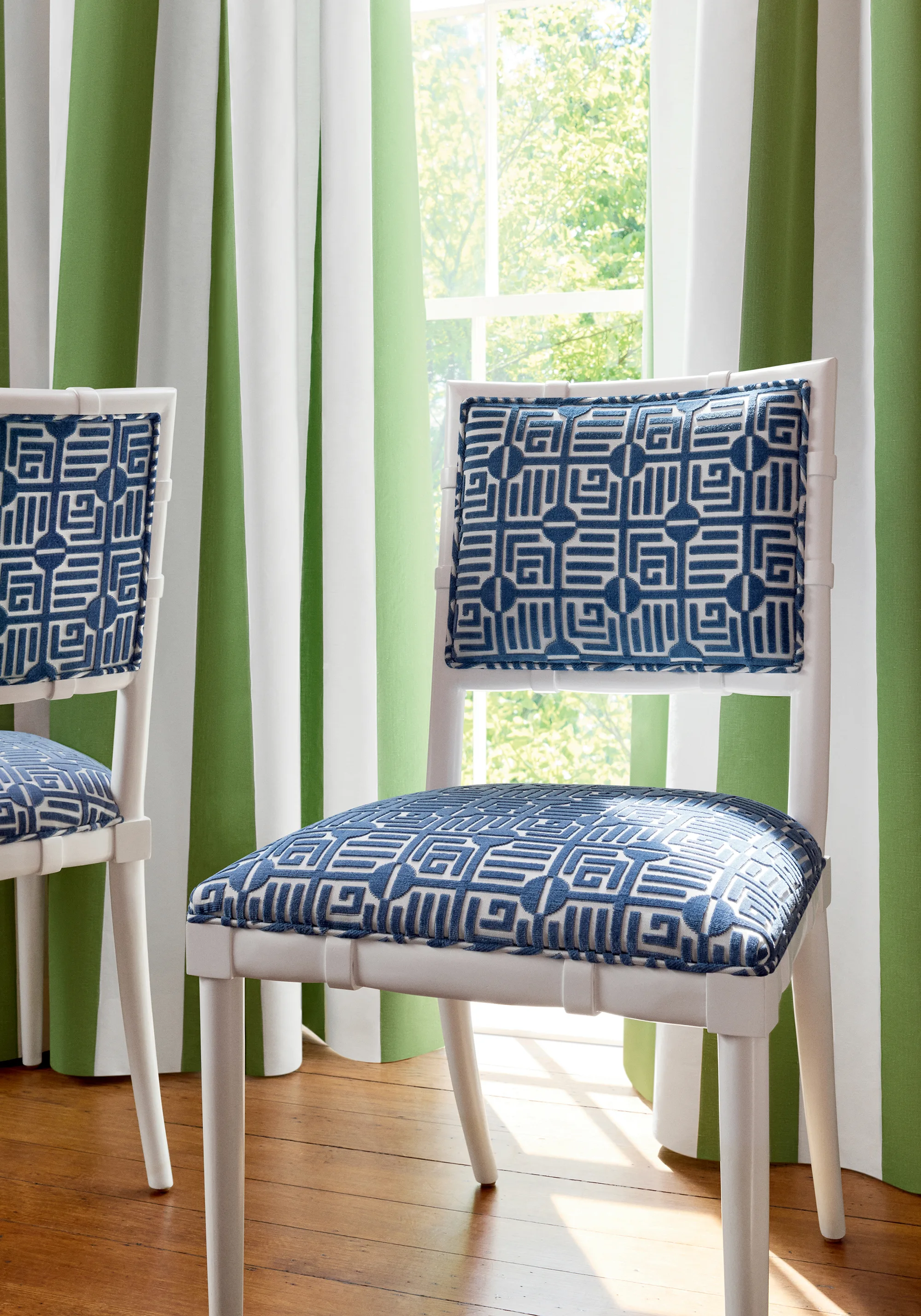 Thibaut Labyrinth Velvet in Navy (W713641)