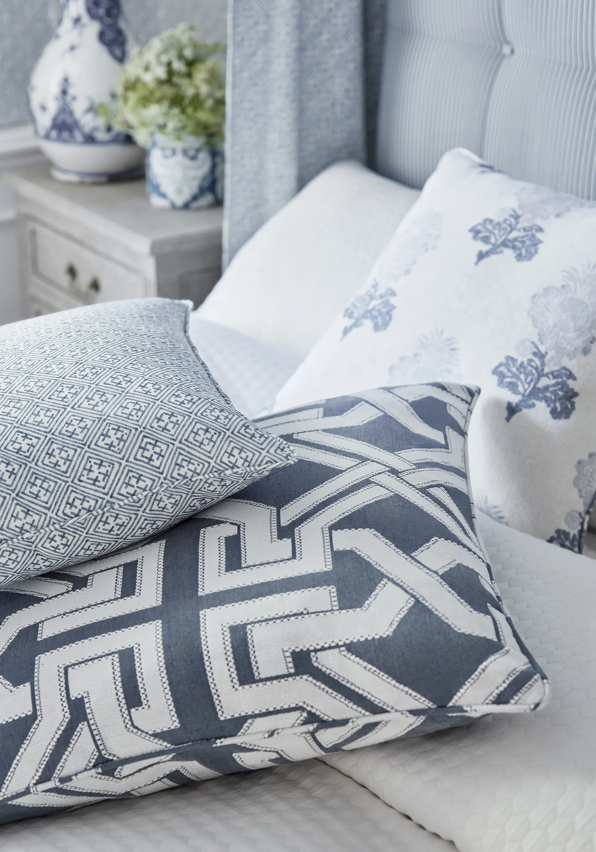 Thibaut Laos in Navy (F972617)