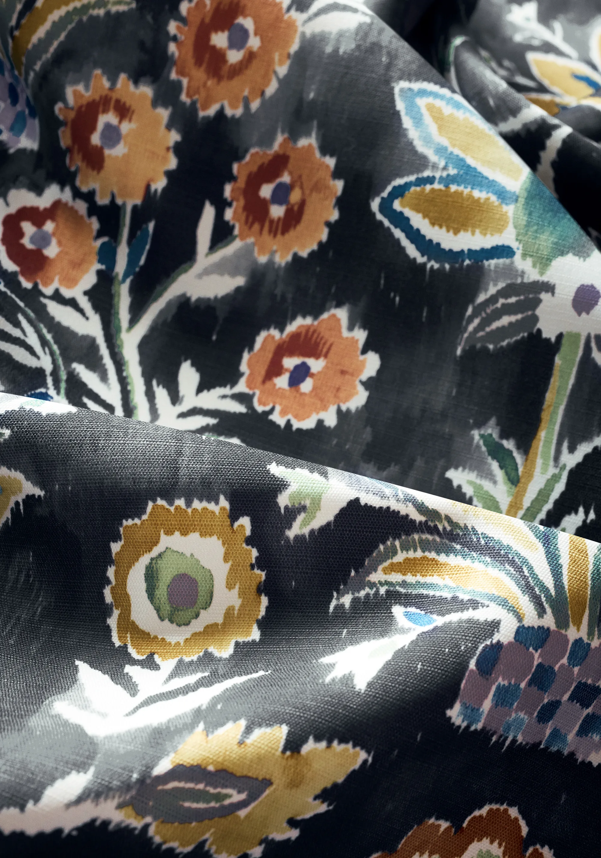 Thibaut Lilia Print in Ebony (F711120)