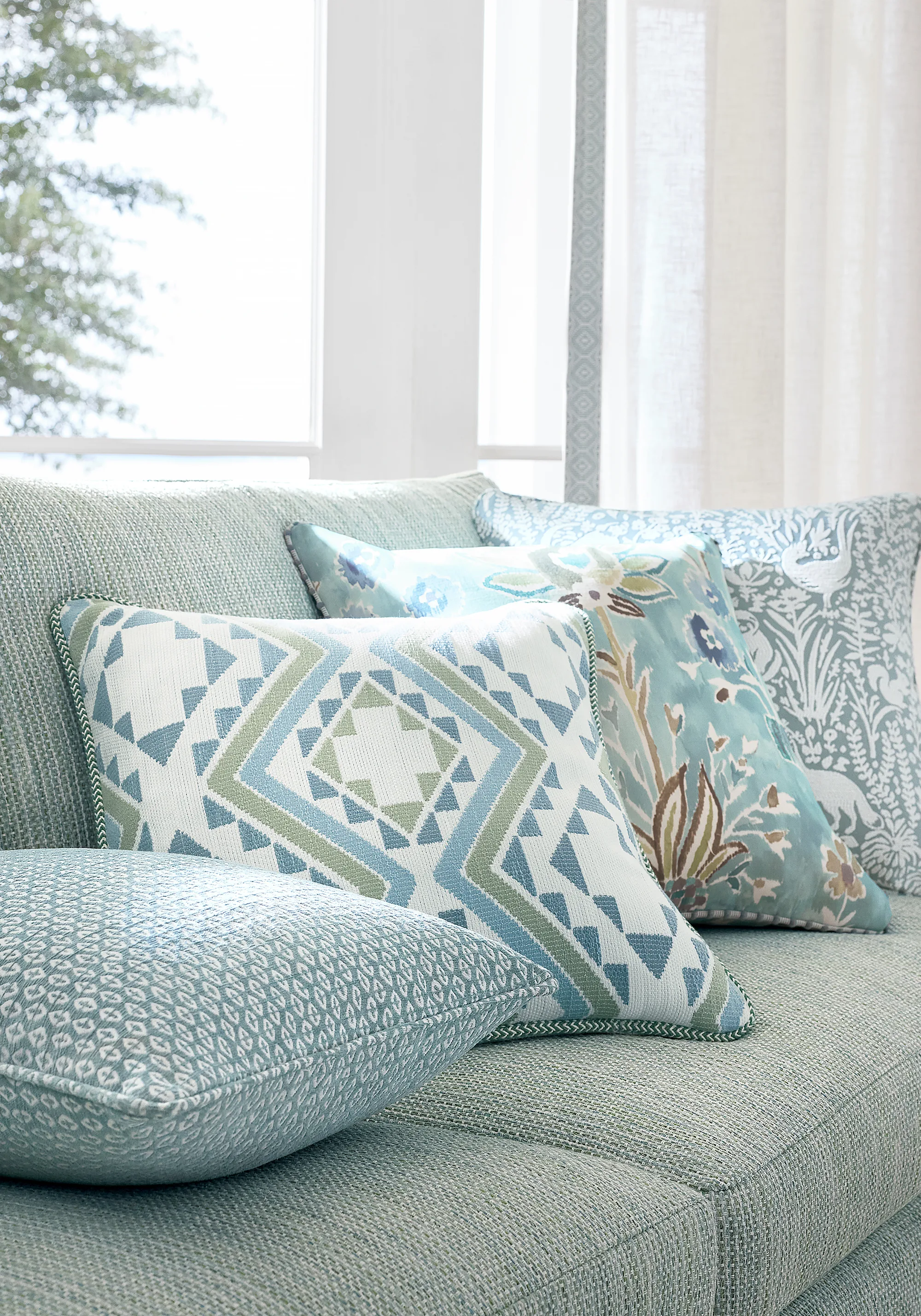 Thibaut Lilia Print in Mineral (F711117)