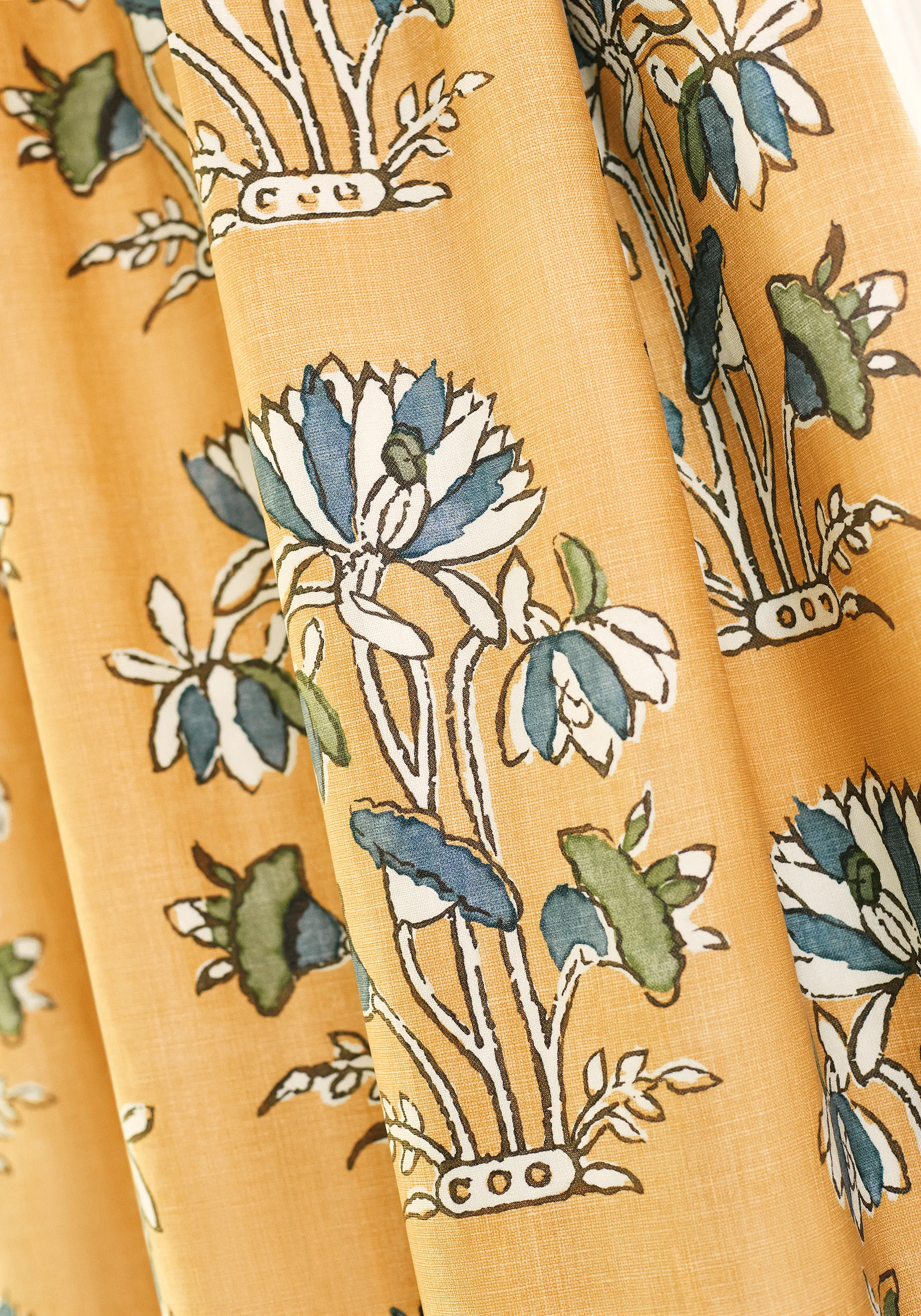 Thibaut Lily Flower in Harvest Gold (F913202)