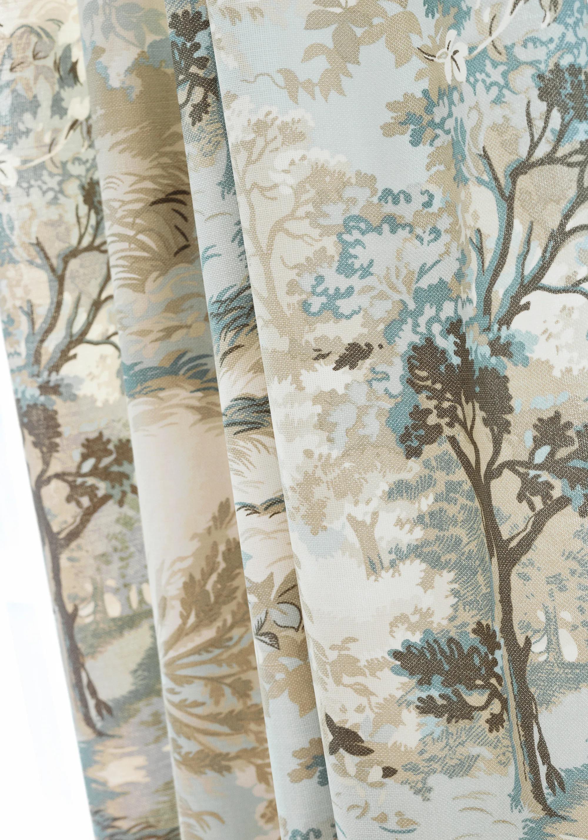 Thibaut Lincoln Toile in Beige and Spa Blue (F910865)