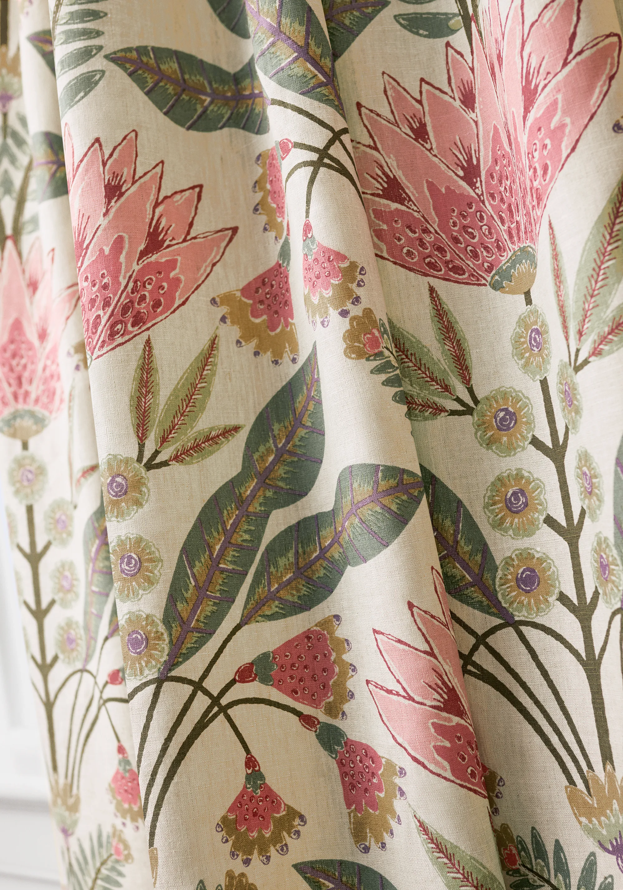 Thibaut Lotus in Cranberry (F914606)