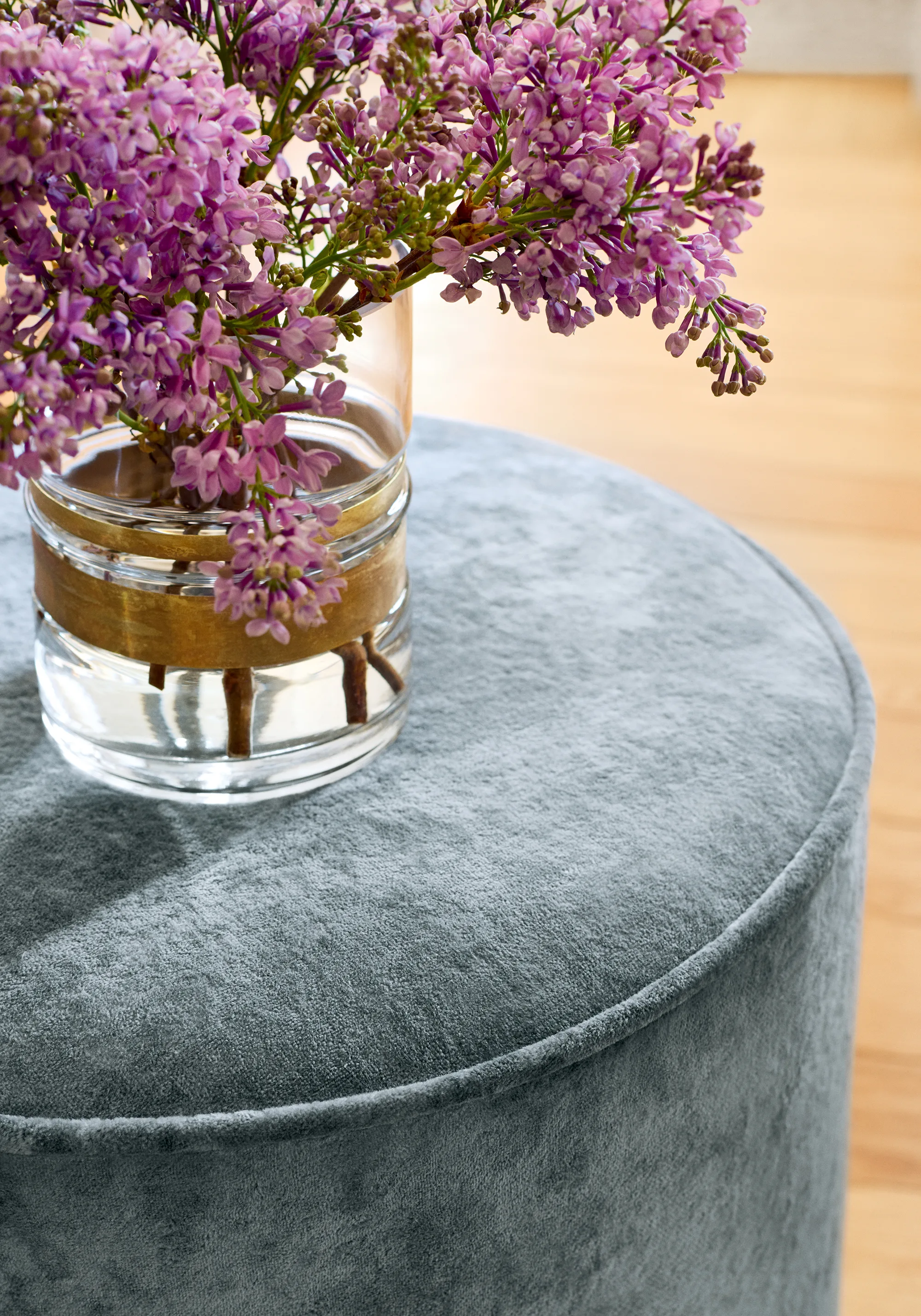 Thibaut Lyra Velvet in Cloud (W8921)