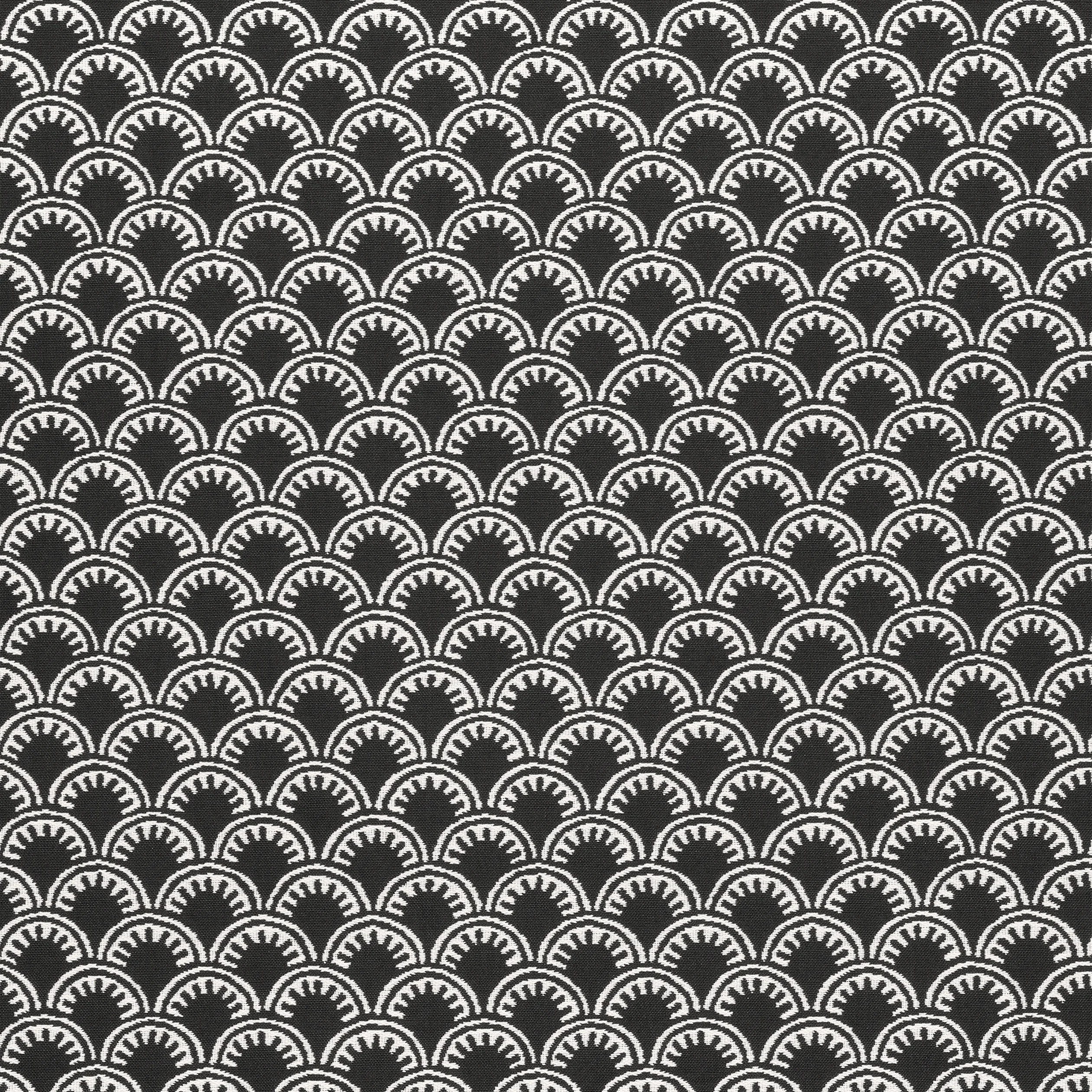 W74646 | Maisie – Black