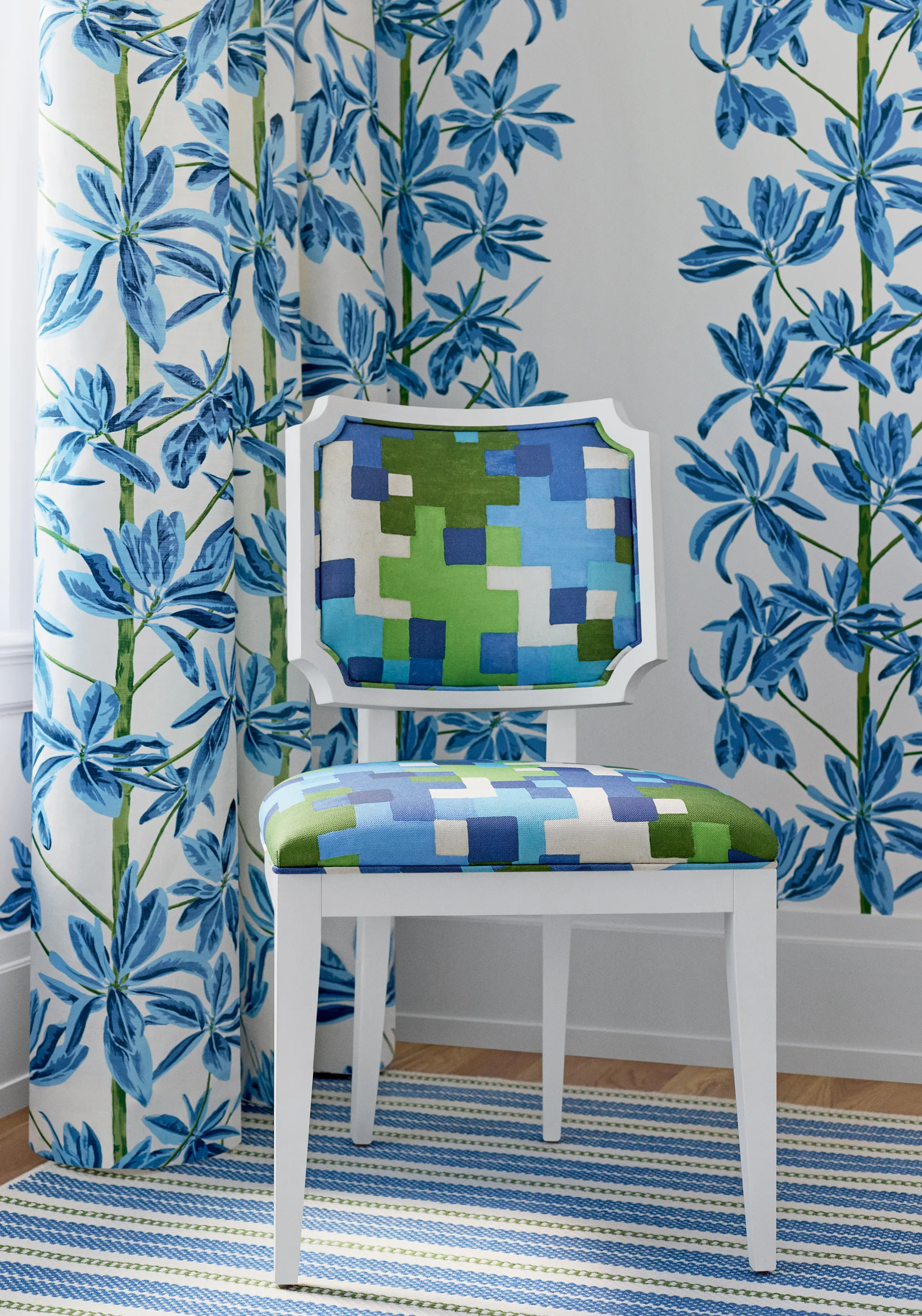 Thibaut Mangrove Tree in Blue and White (F945032)