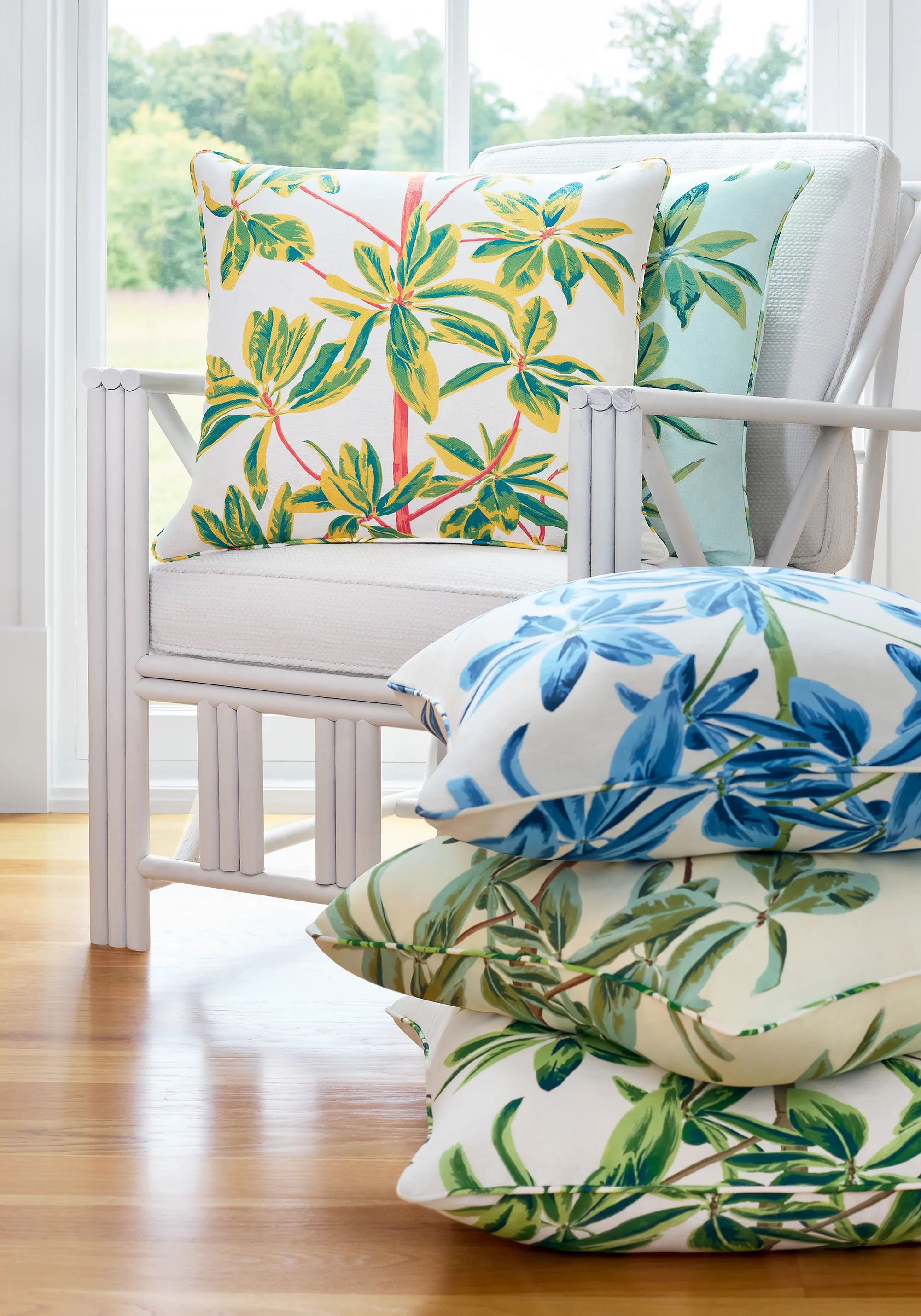 Thibaut Mangrove Tree in Blue and White (F945032)