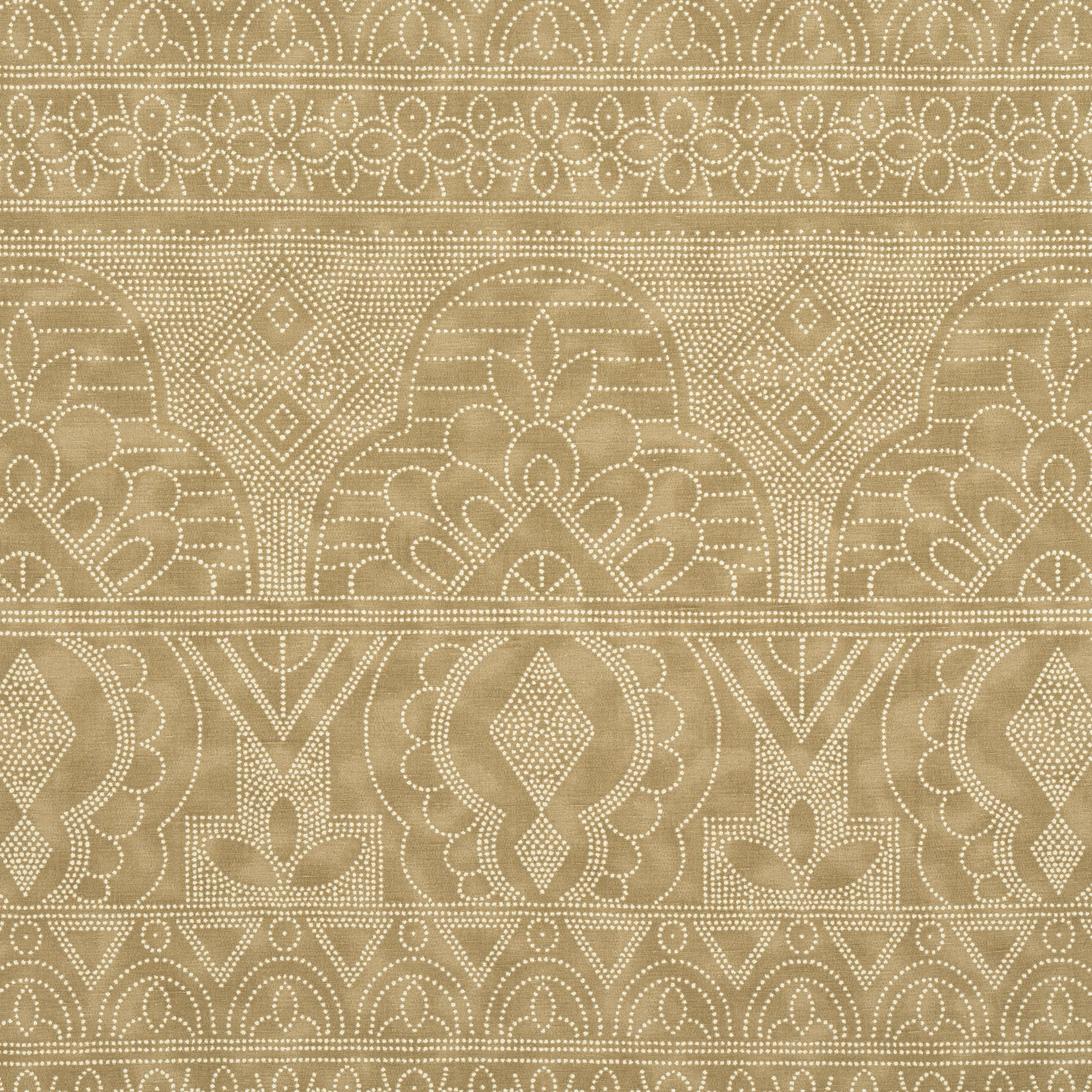 Thibaut Medinas in Camel (F981301)