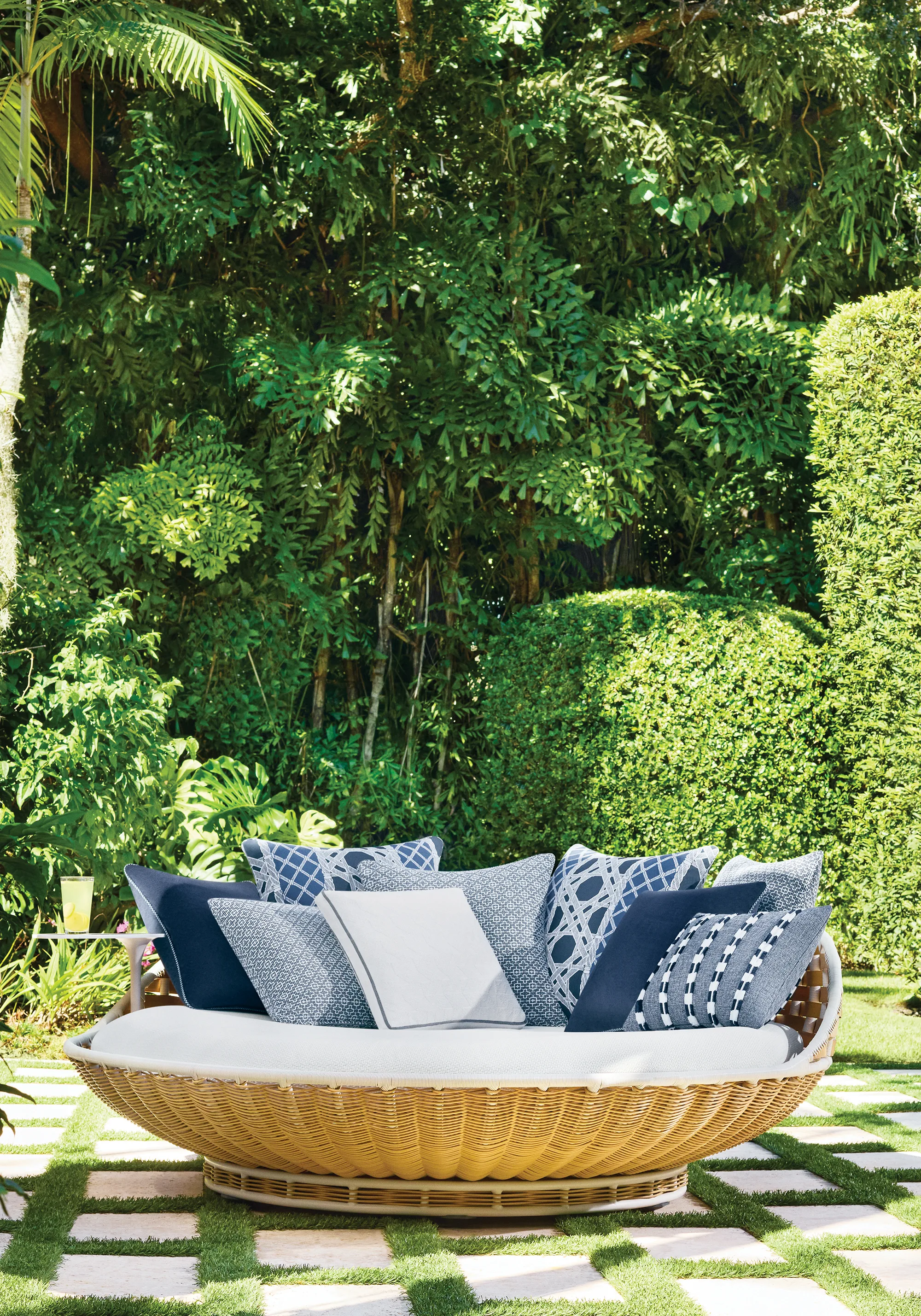 Thibaut Mirasol Velvet in Navy (W81742)
