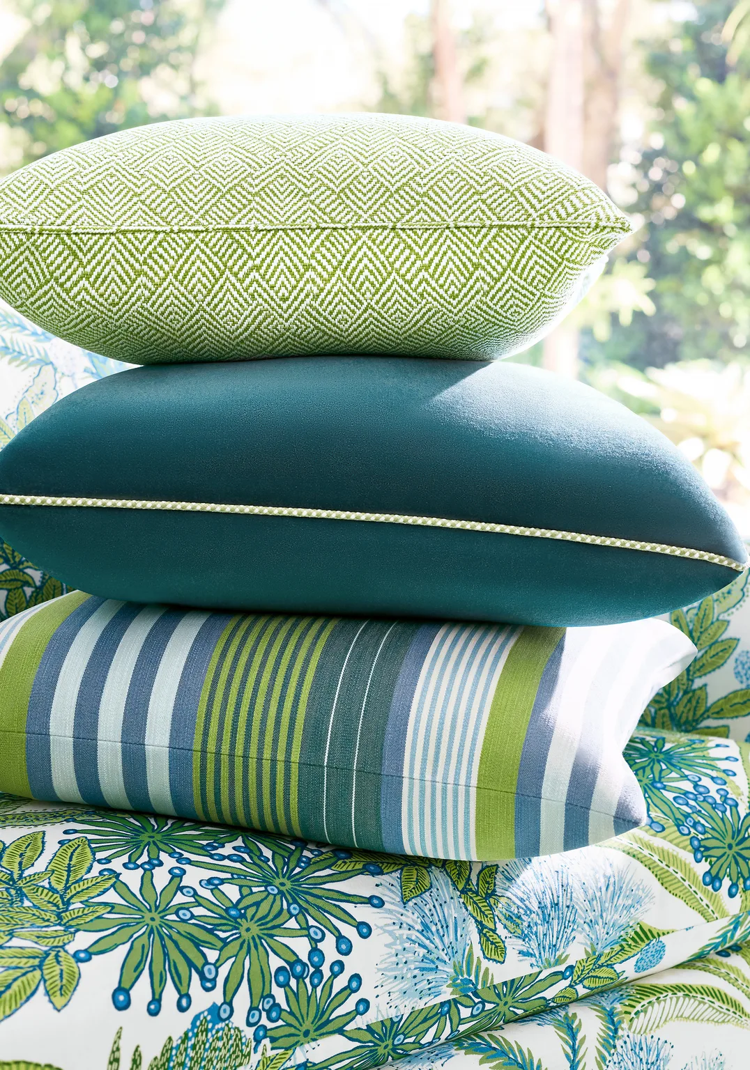 Thibaut Mirasol Velvet in Peacock (W81741)