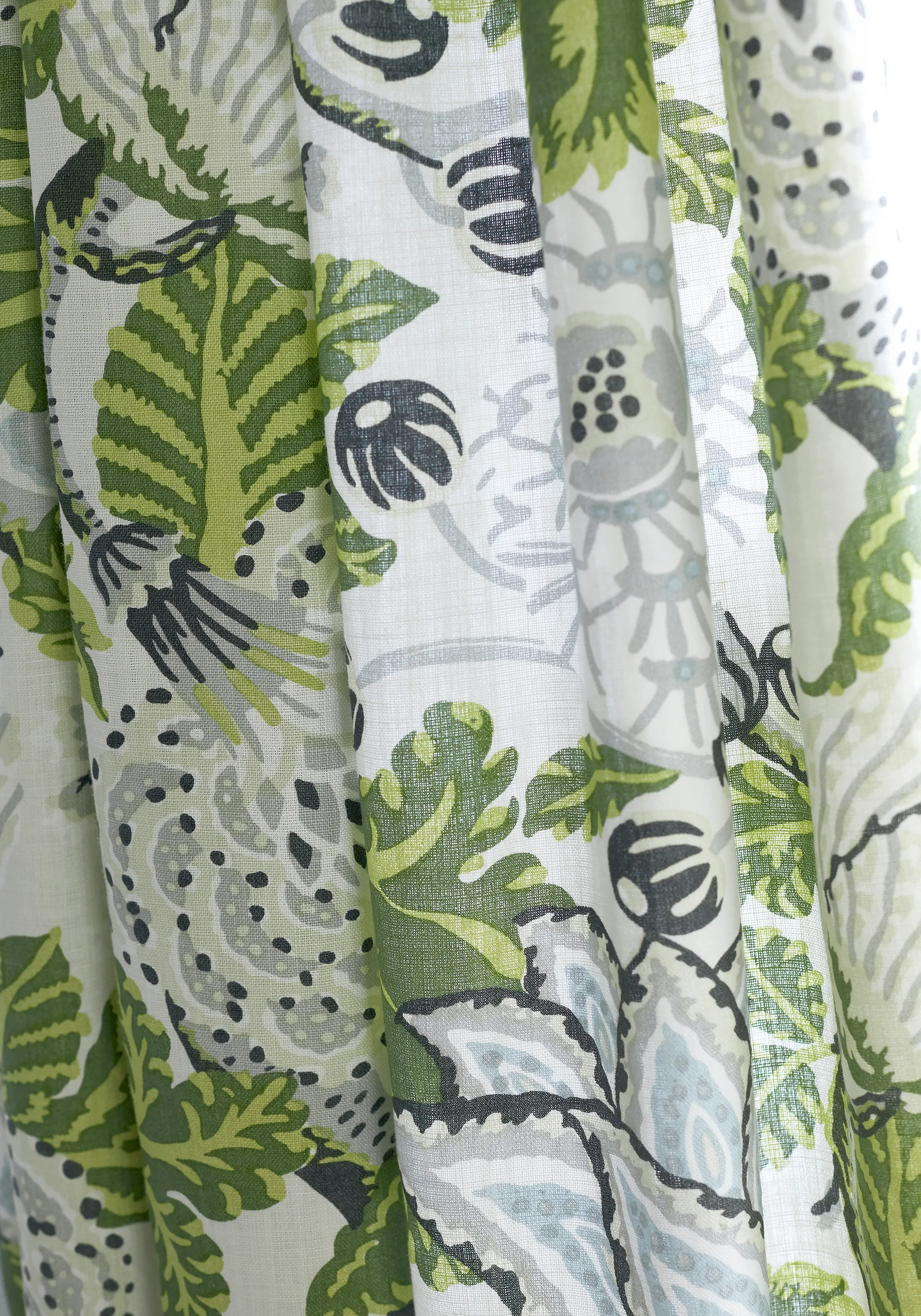 Thibaut Mitford in Green and White (F92949)