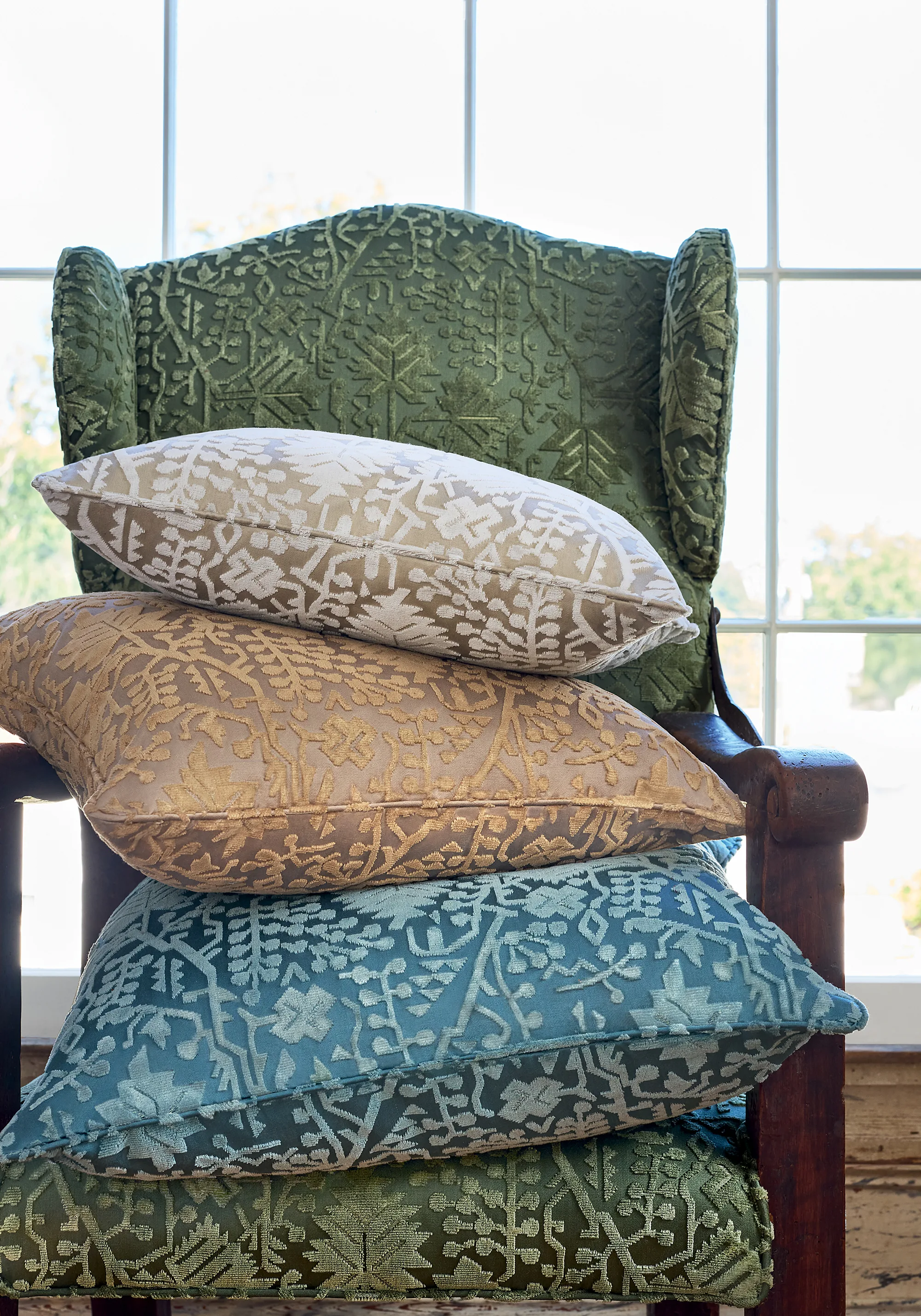 Thibaut Morris Velvet in Camel (W710501)