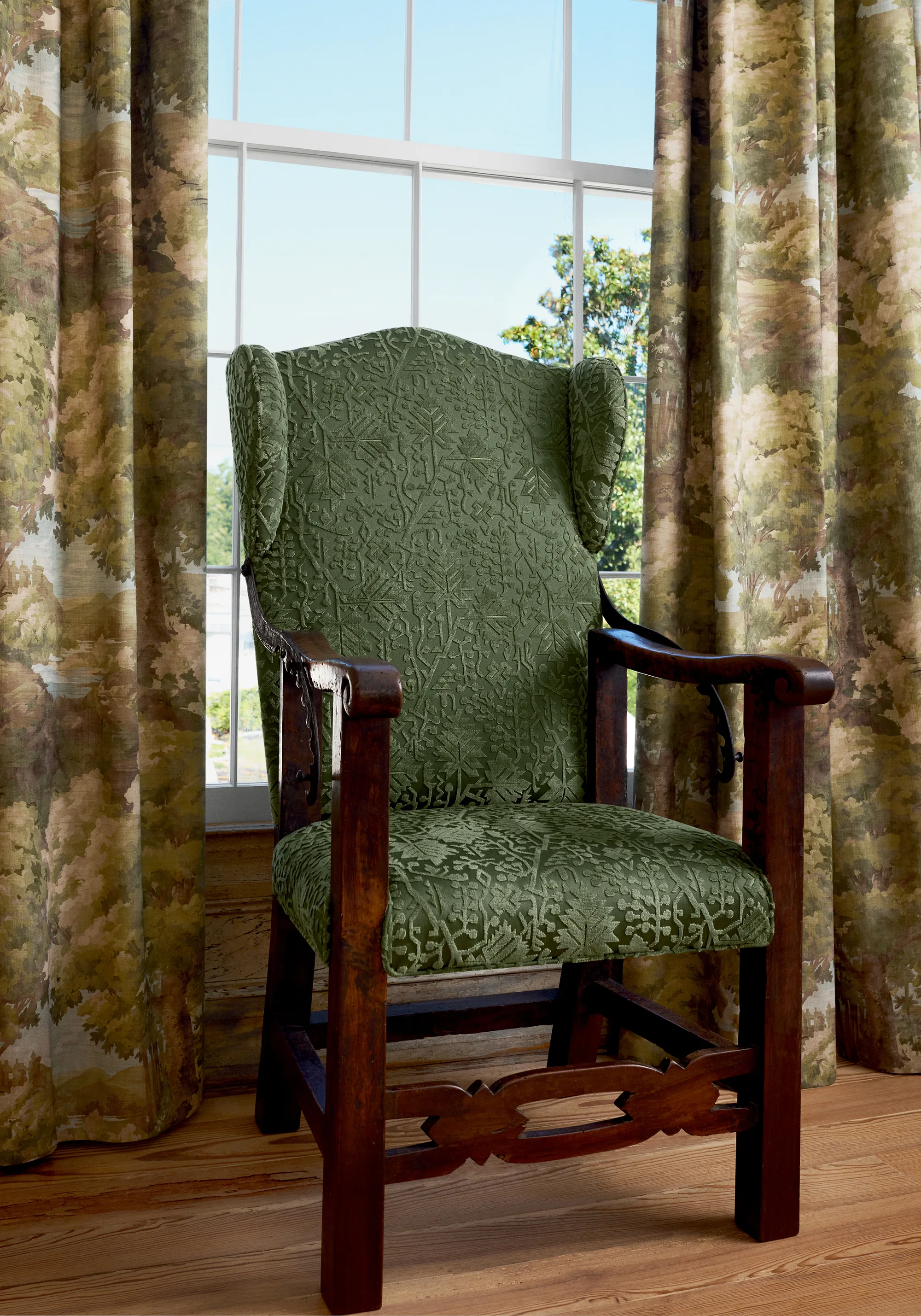 Thibaut Morris Velvet in Olive (W710503)