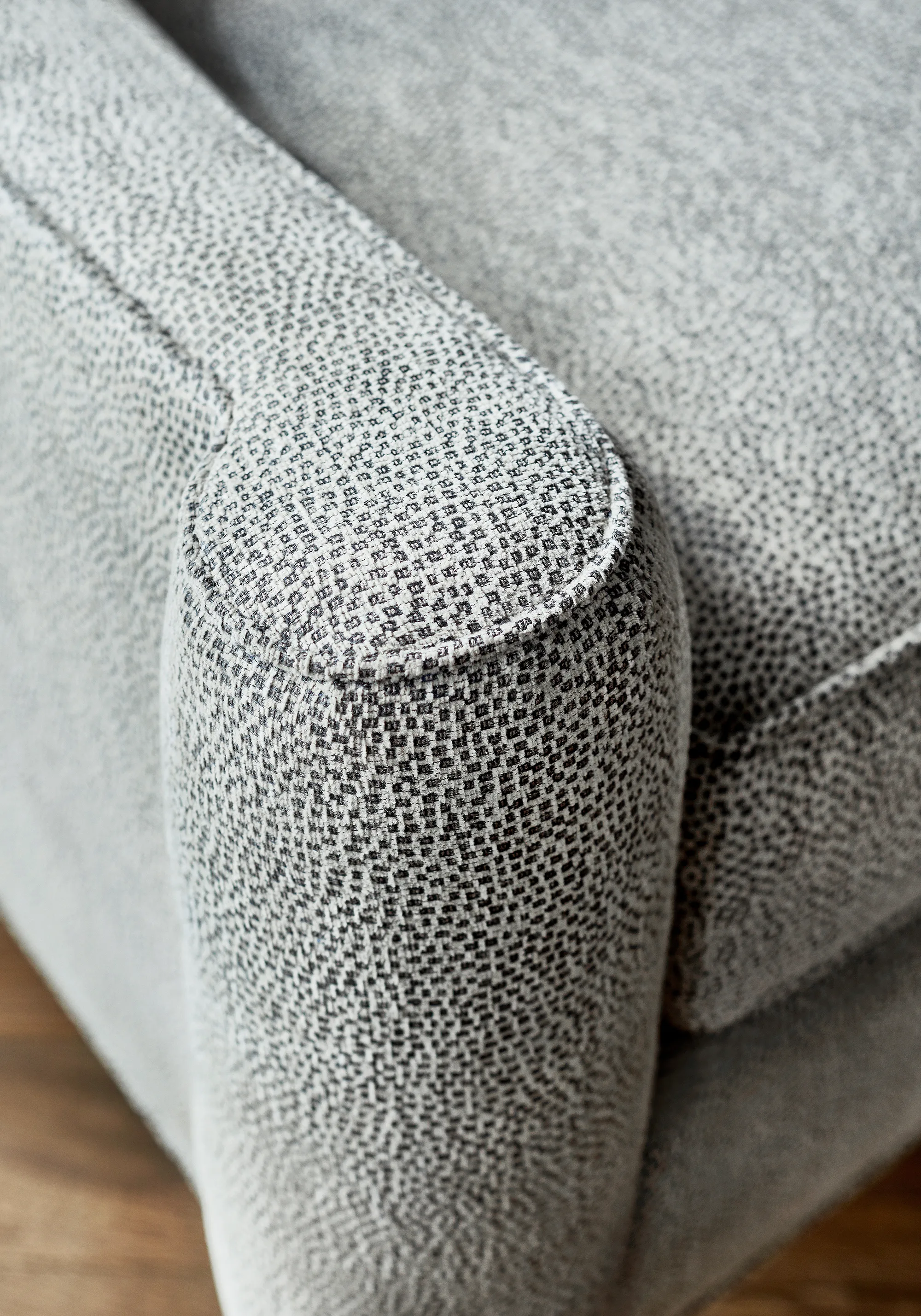 Thibaut Nala in Charcoal (W74081)
