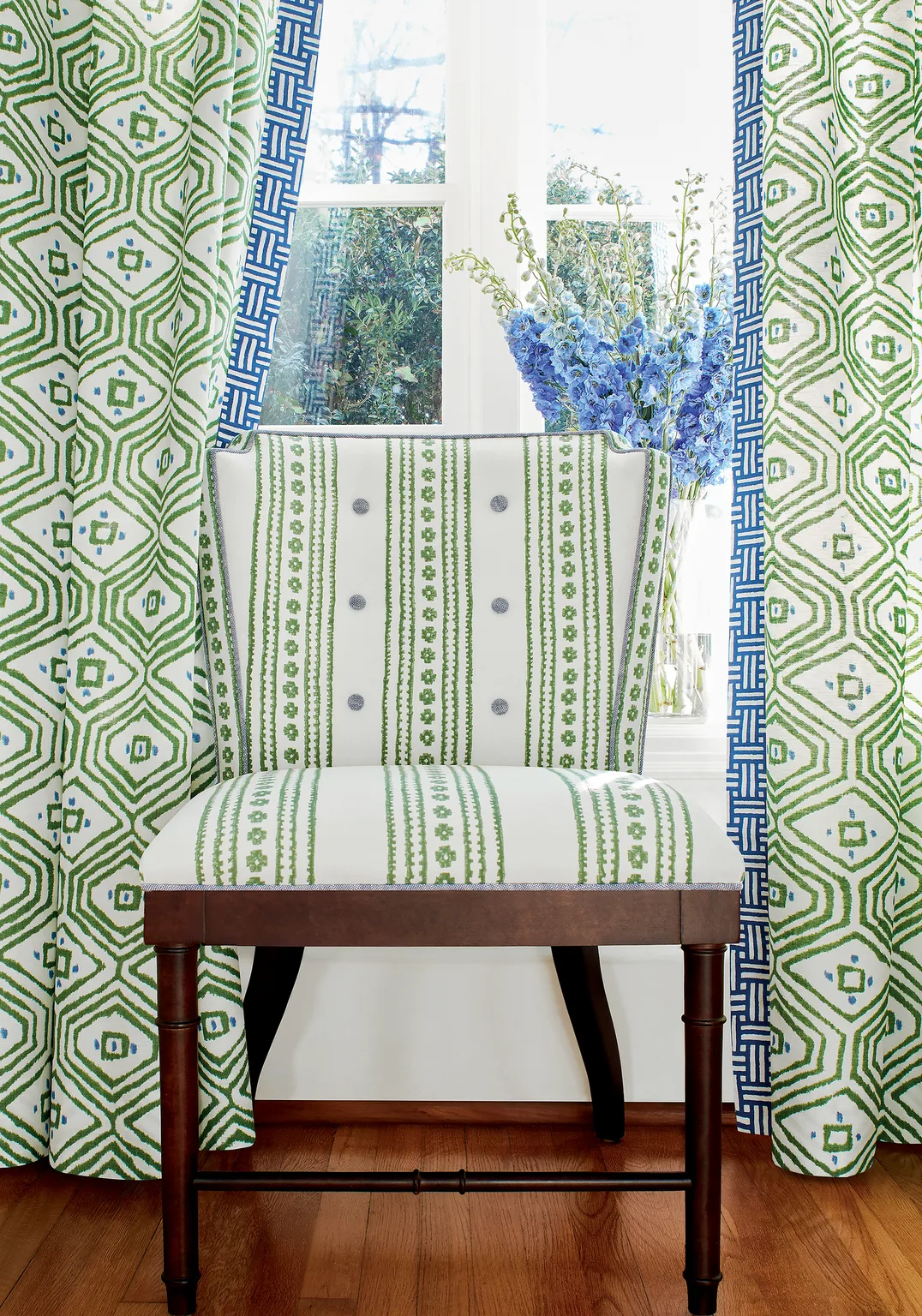 Thibaut New Haven Stripe in Green (F910607)