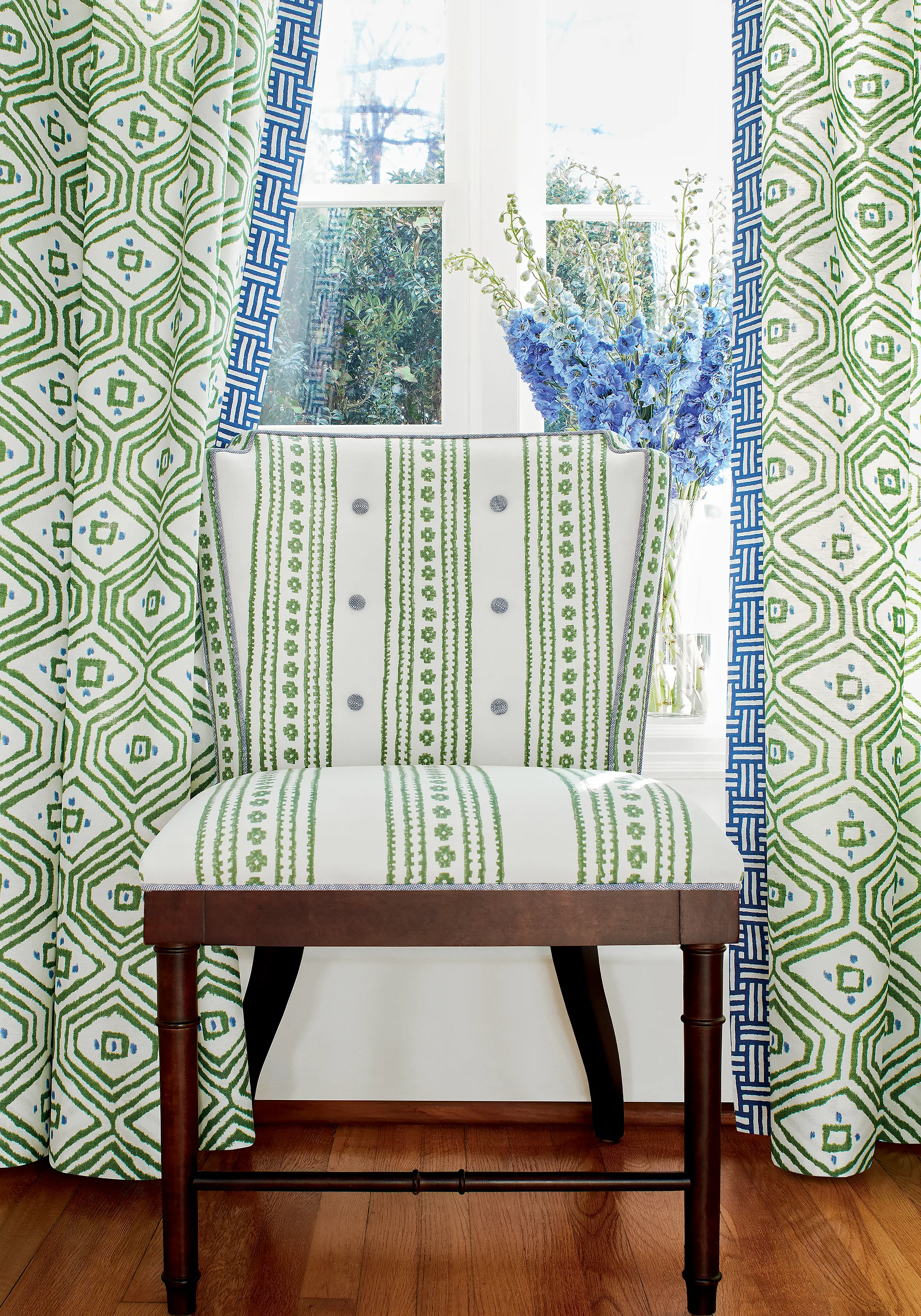 Thibaut New Haven Stripe in Green (F910607)