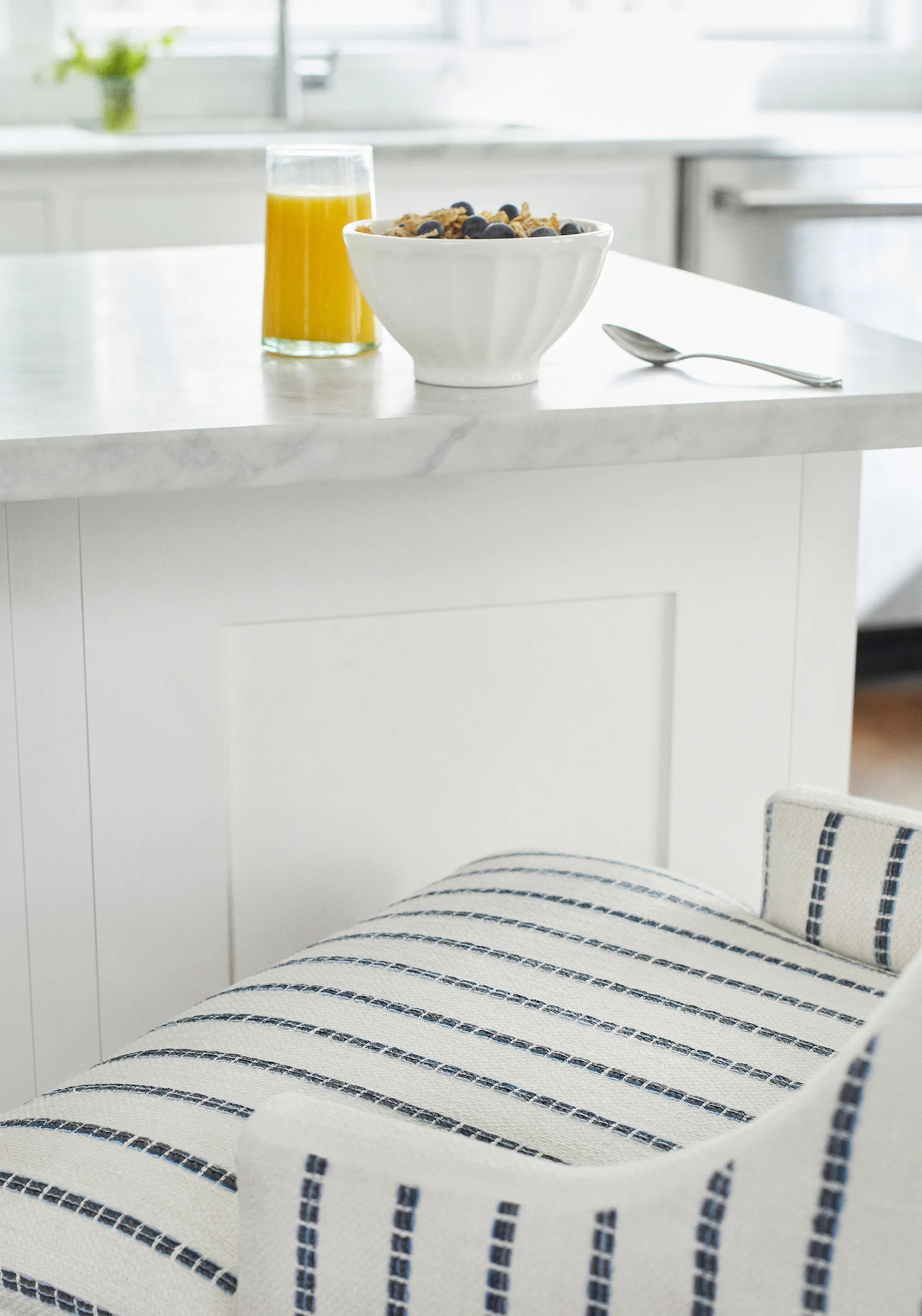 Thibaut Oak Creek Stripe in Indigo (W78337)