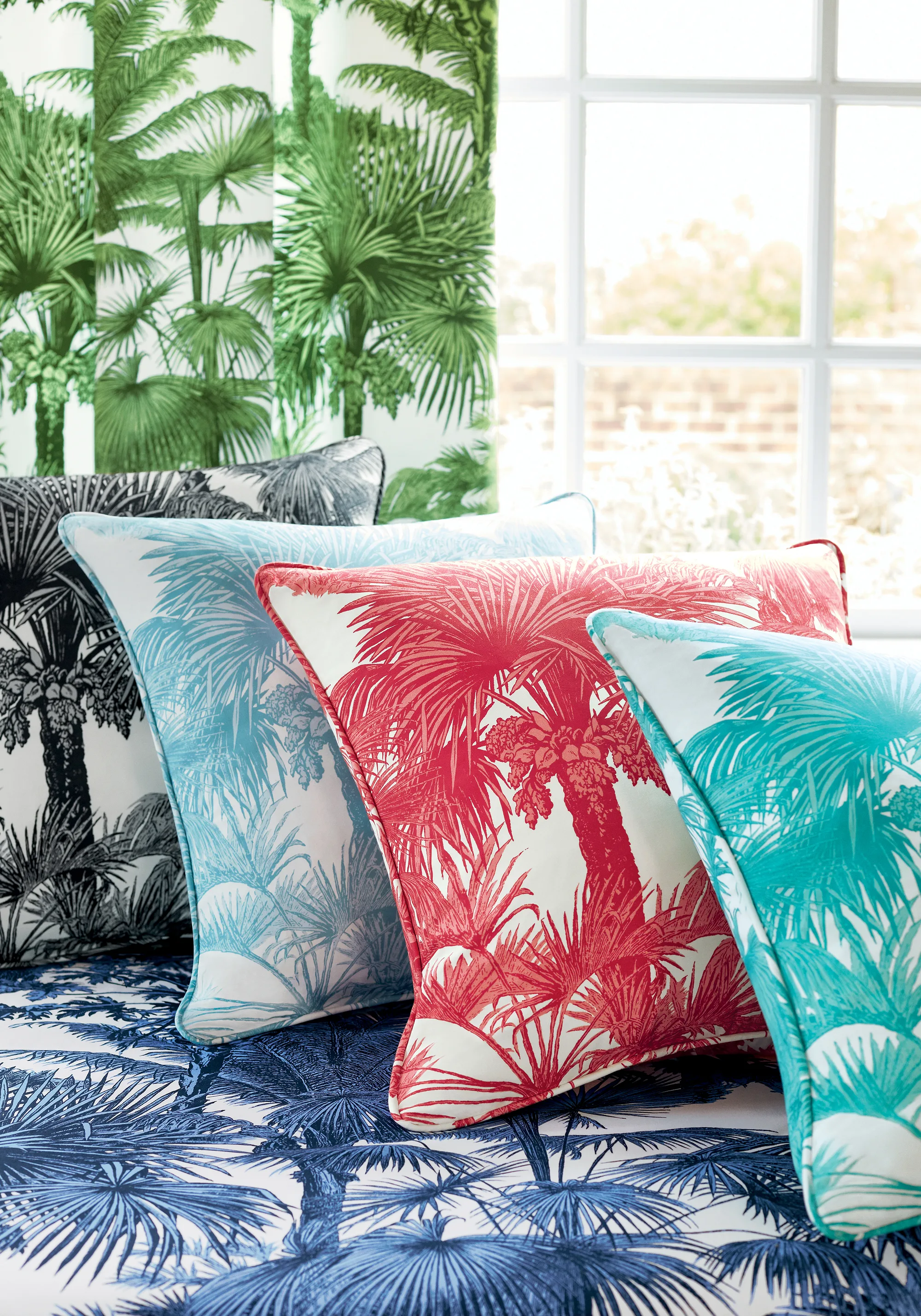 Thibaut Palm Botanical in Black (F910102)