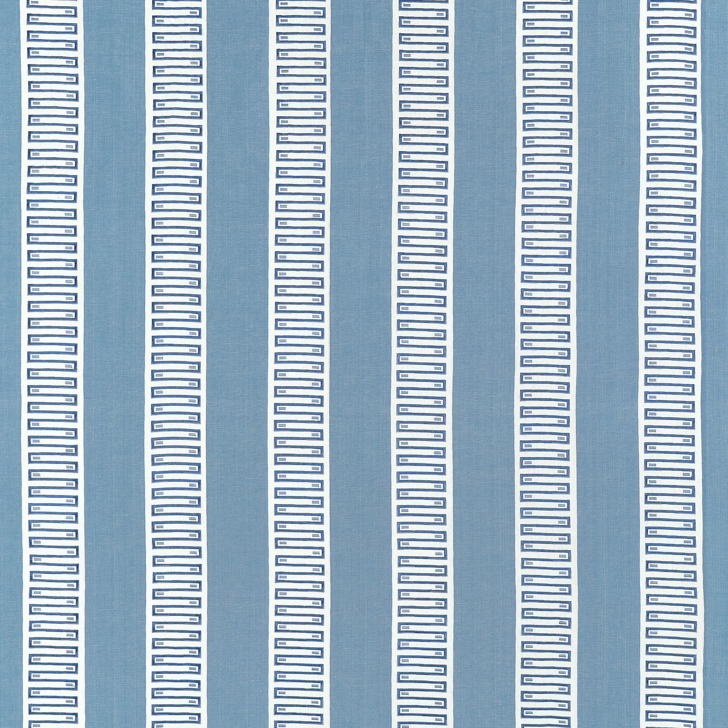 Thibaut Raritan Line Embroidery in Blue (W714631)