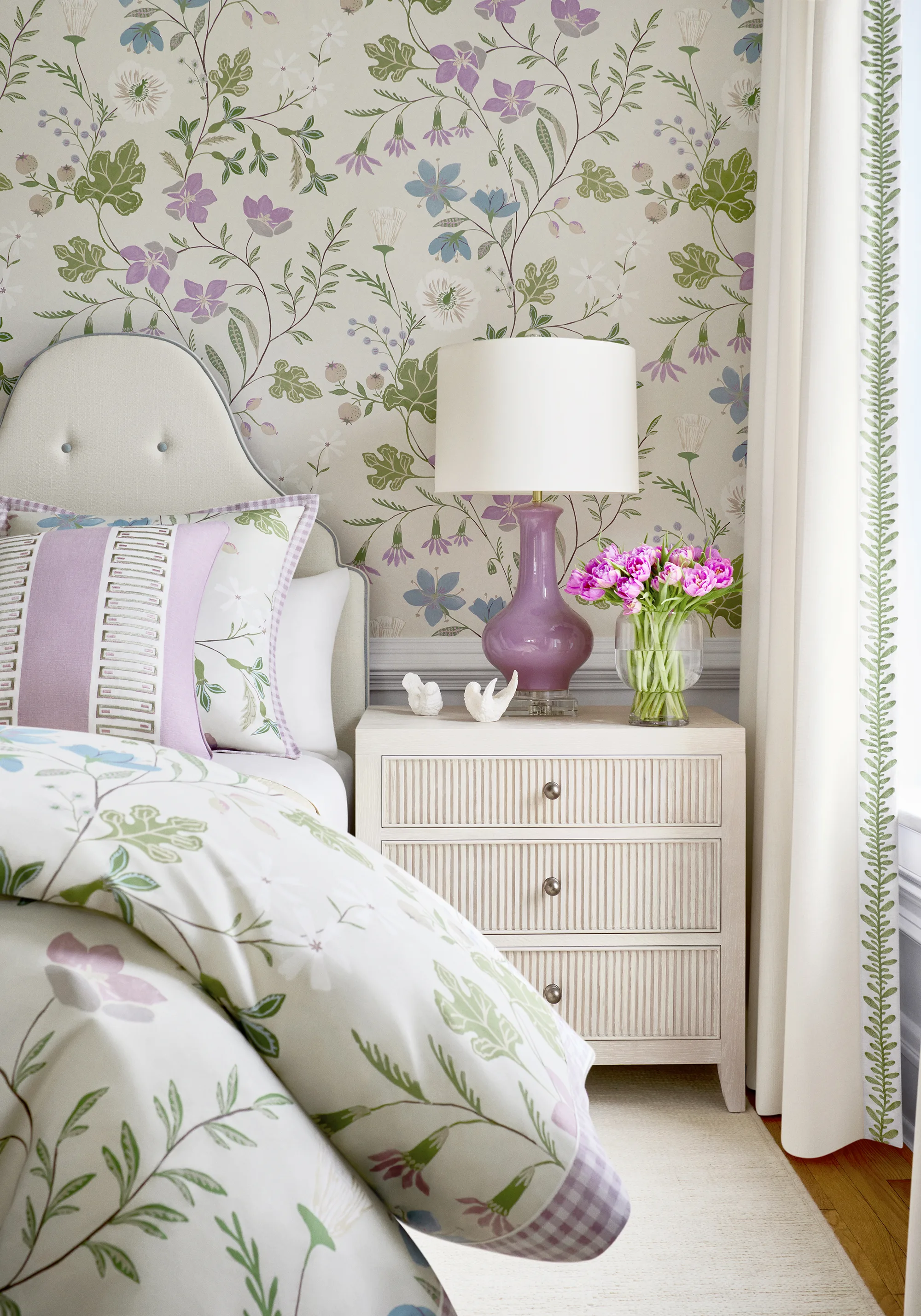 Thibaut Raritan Line Embroidery in Lilac (W714633)