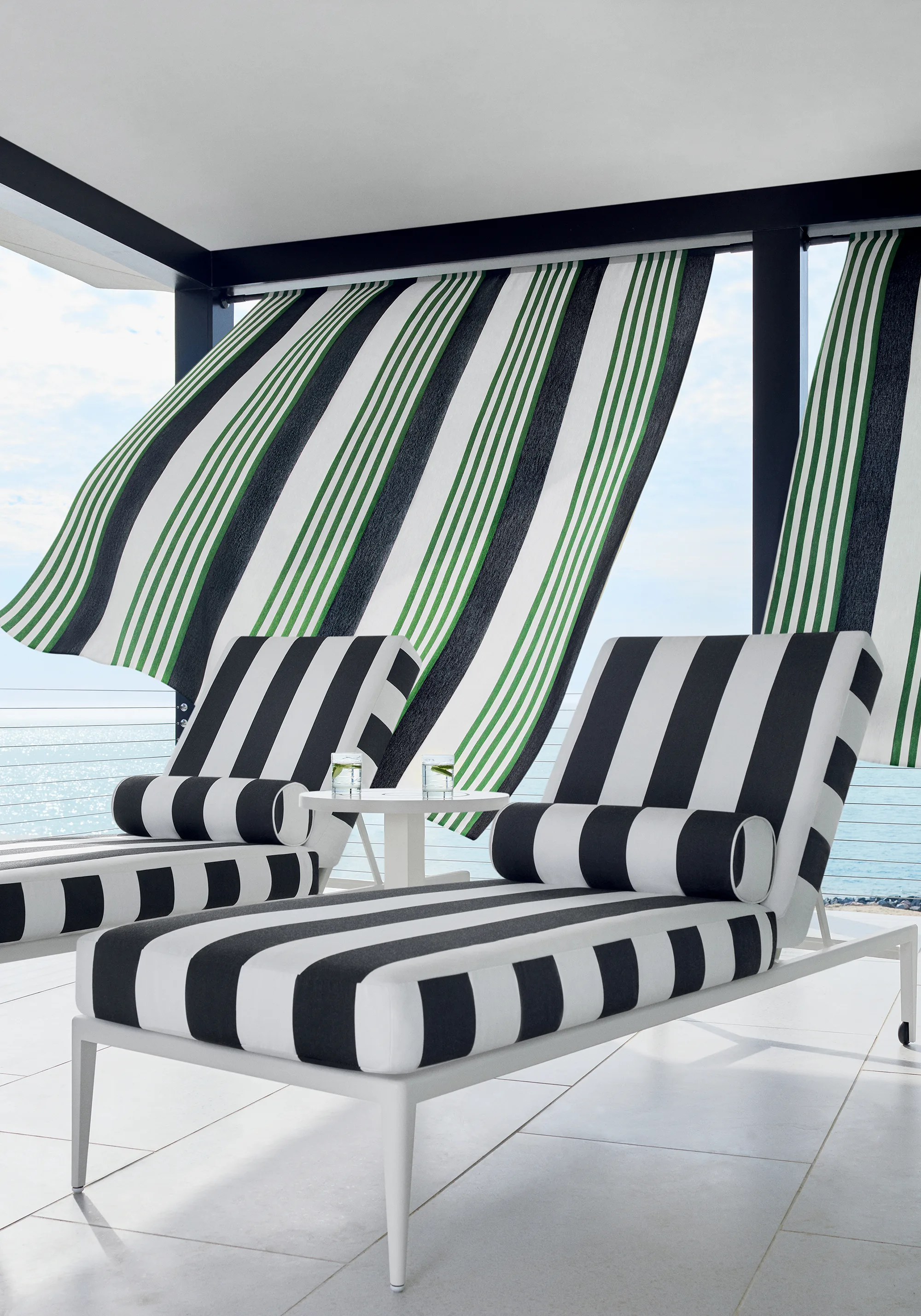 Thibaut Riviera Stripe in Onyx and Kelly (FWW81770)