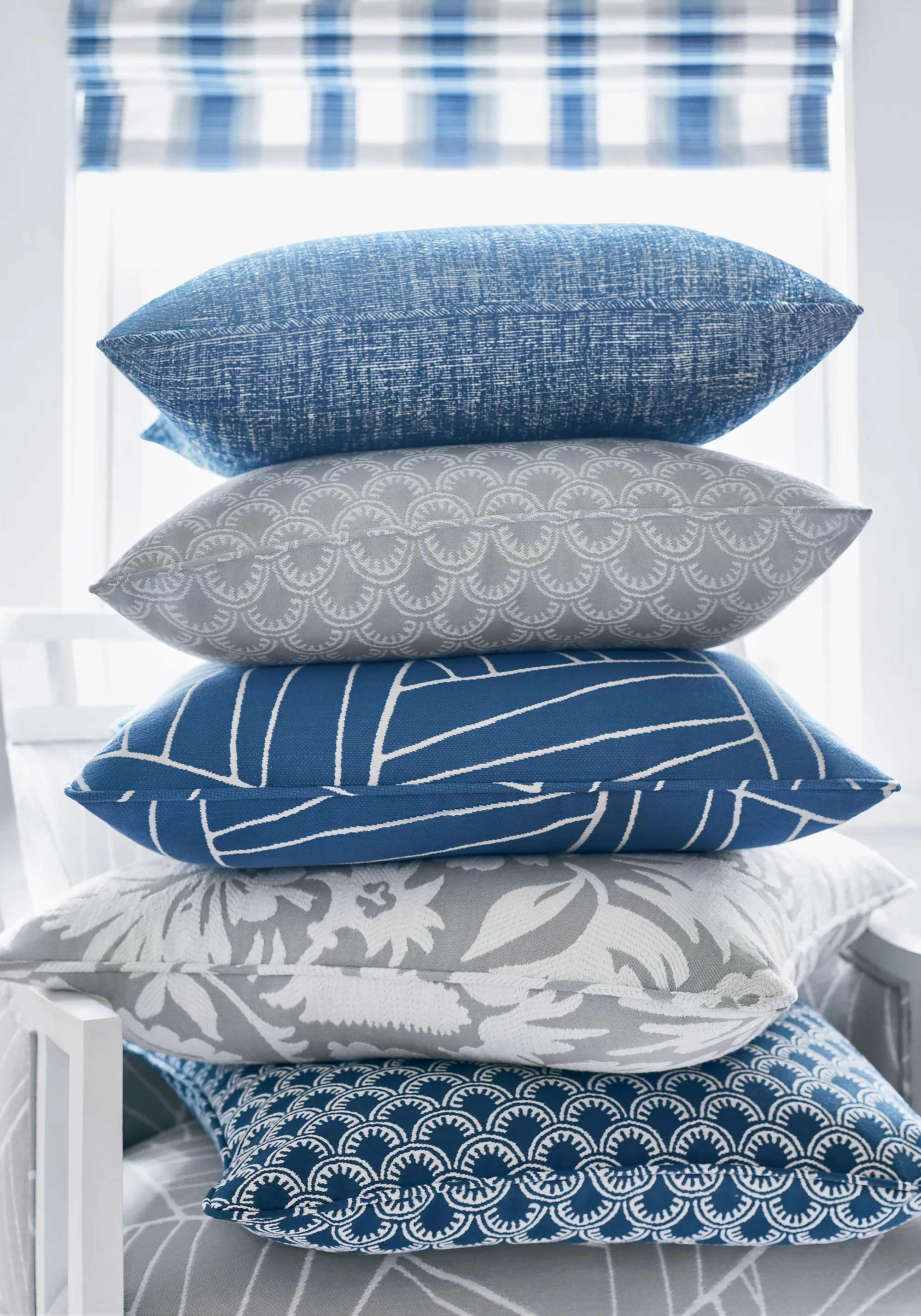 Thibaut Samba Stripe in Navy and Nickel (W74668)