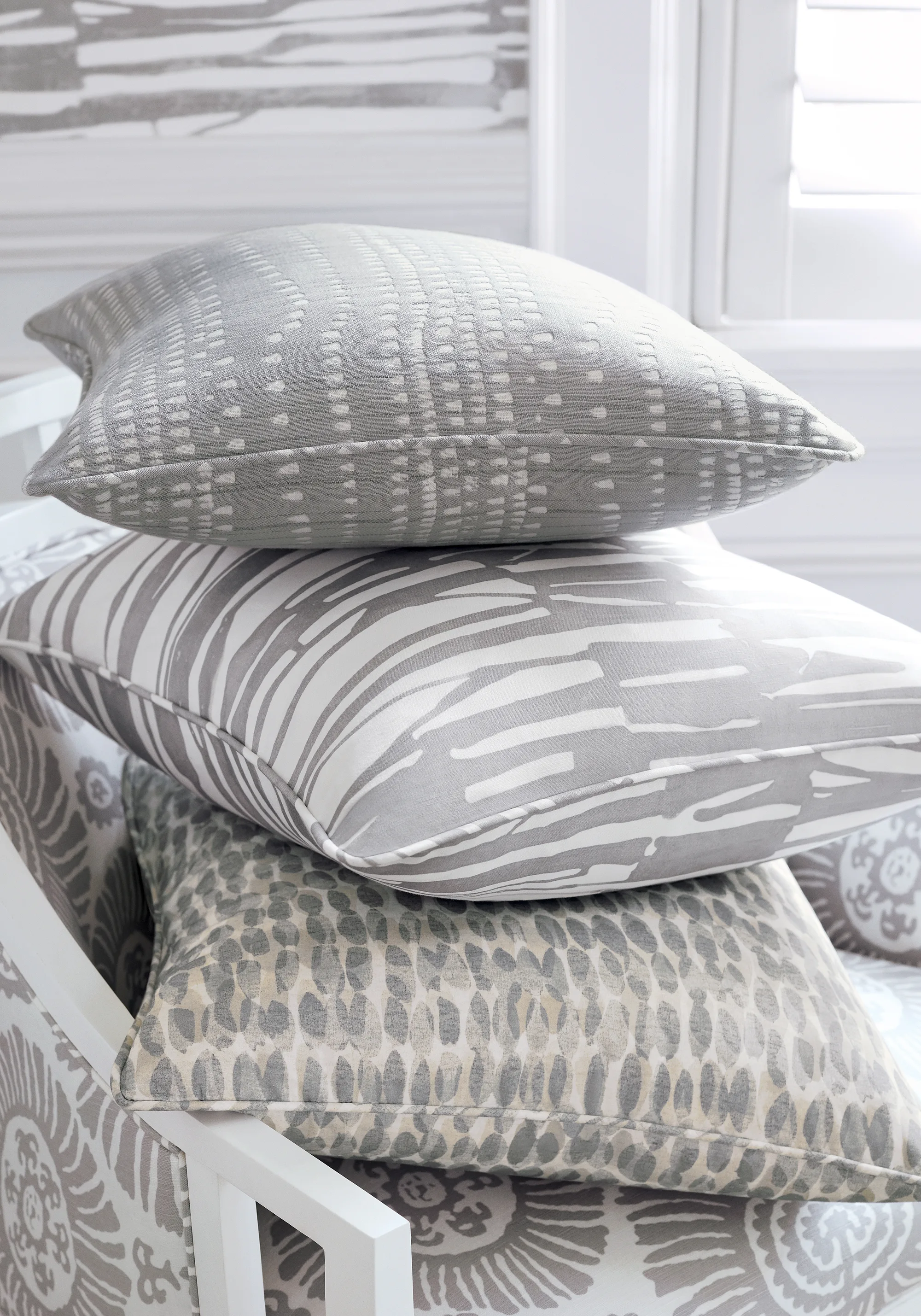 Thibaut Solis in Light Grey (F910082)