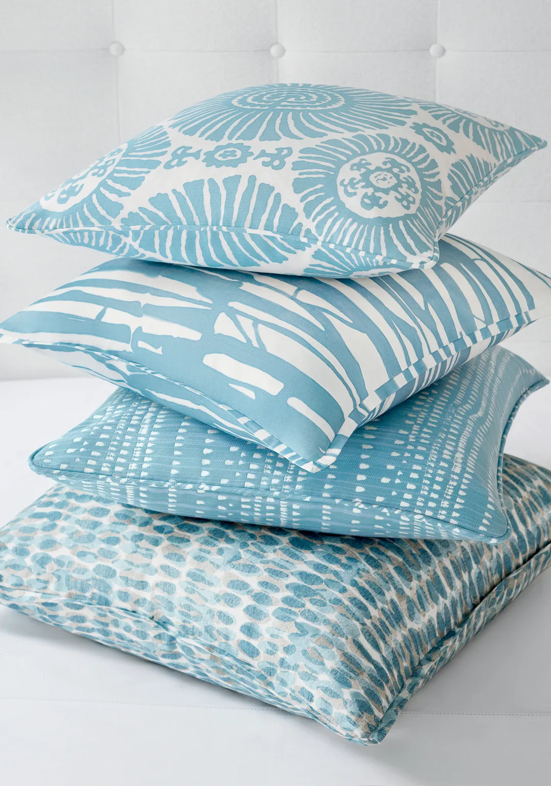 Thibaut Solis in Spa Blue (F910084)