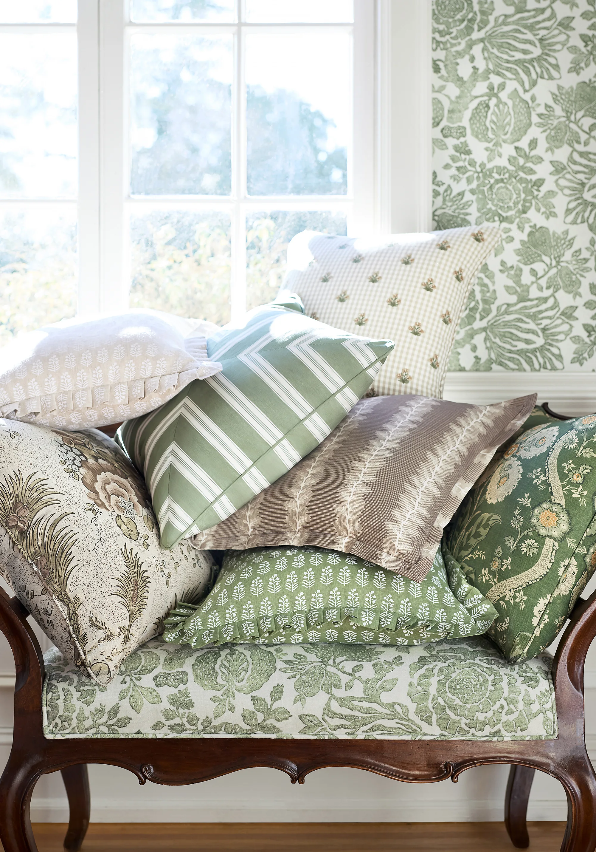 Anna French St. Gilles in Green (AF10719)