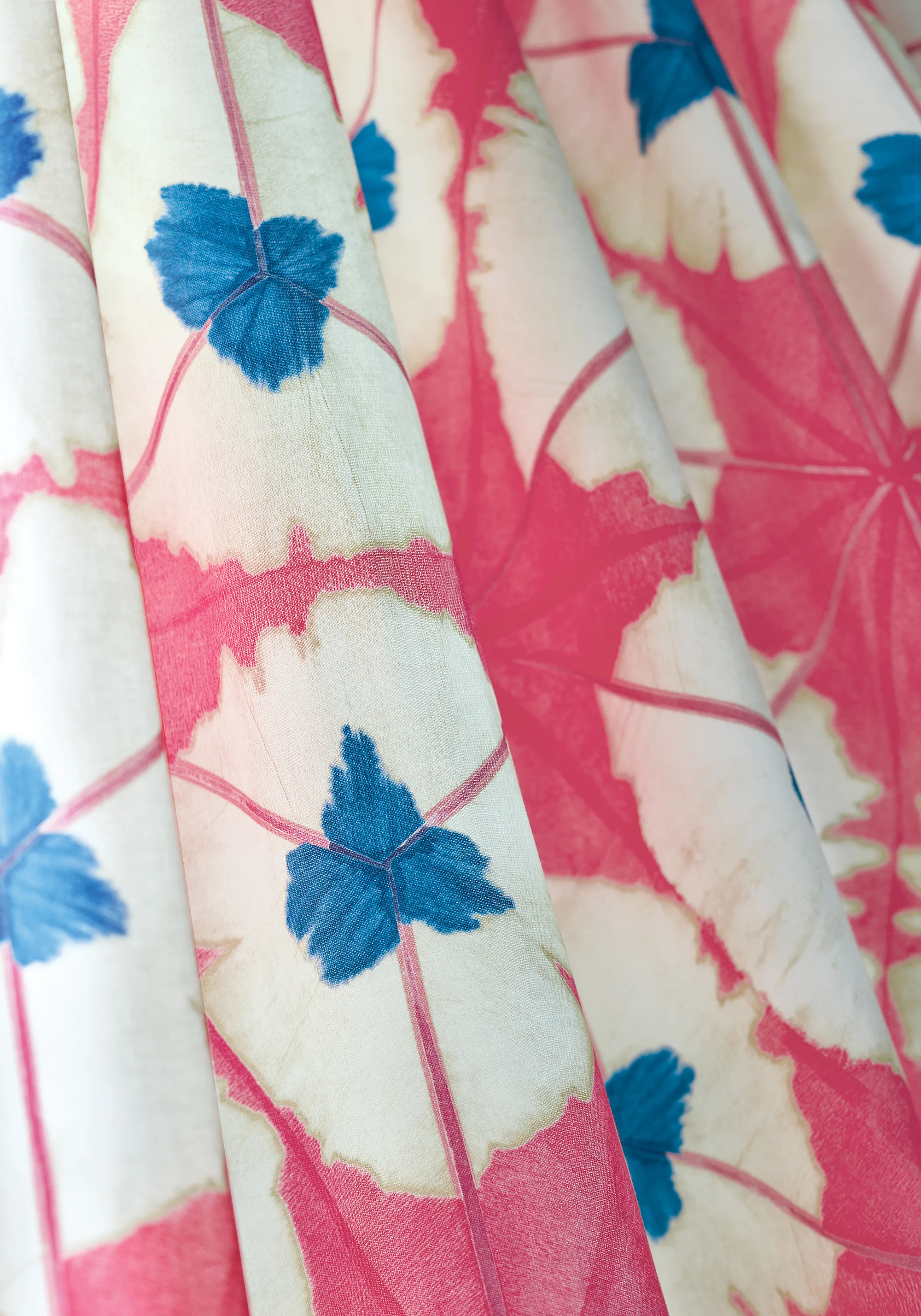Thibaut Sunburst in Pink and Blue (F913087)
