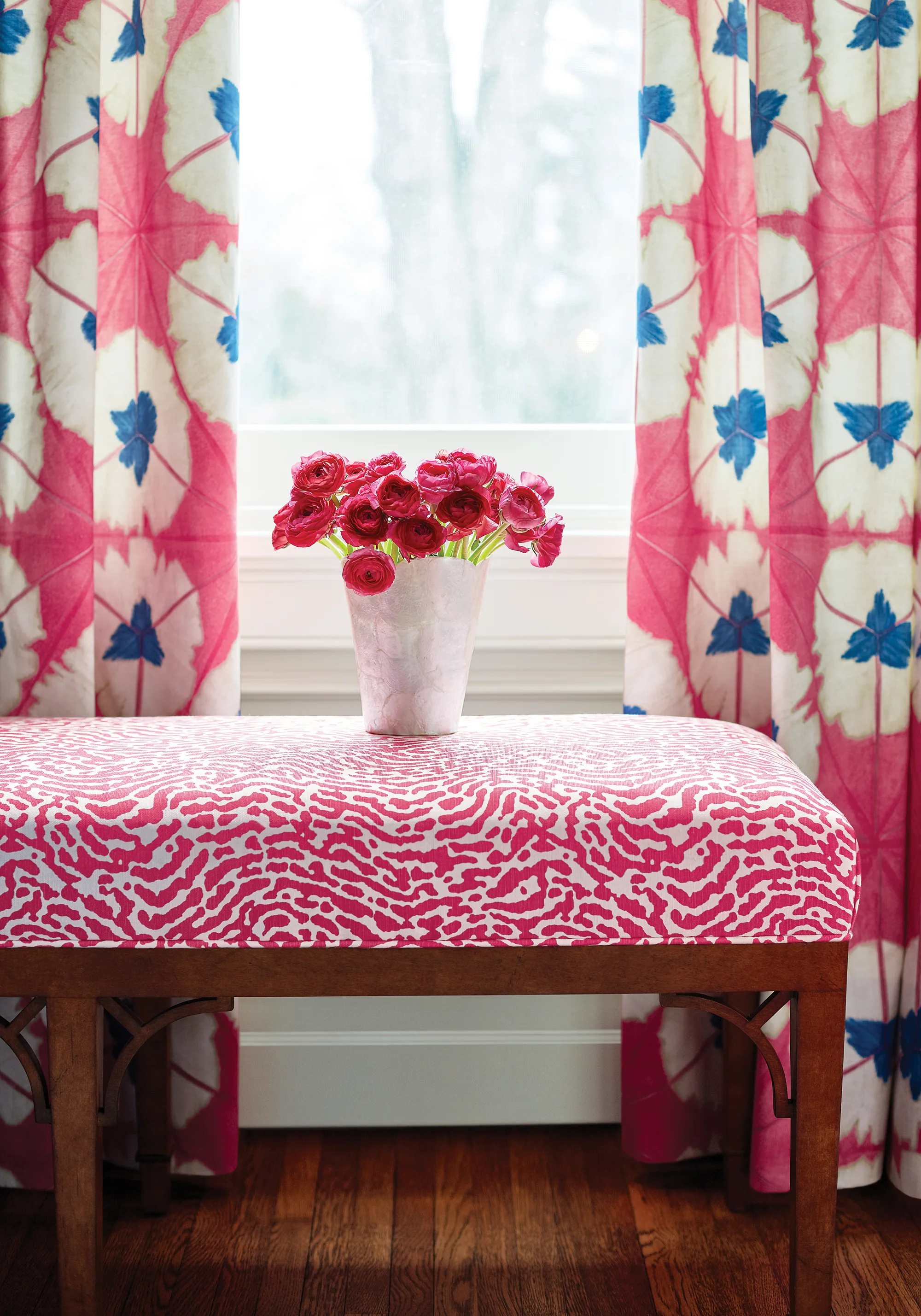 Thibaut Sunburst in Pink and Blue (F913087)