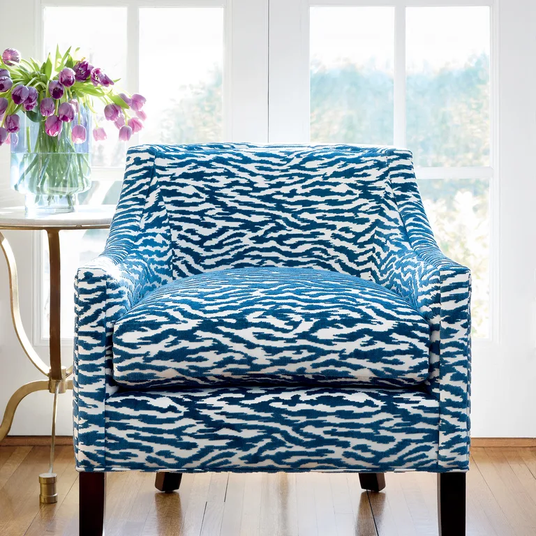 Anna French Tadoba Velvet in Navy (AW24527)