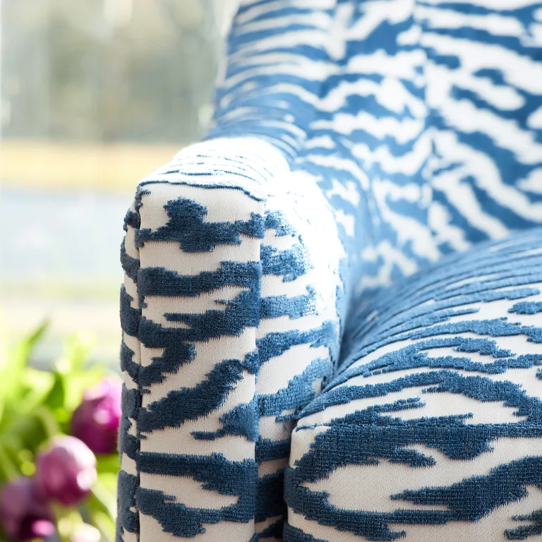 Anna French Tadoba Velvet in Navy (AW24527)