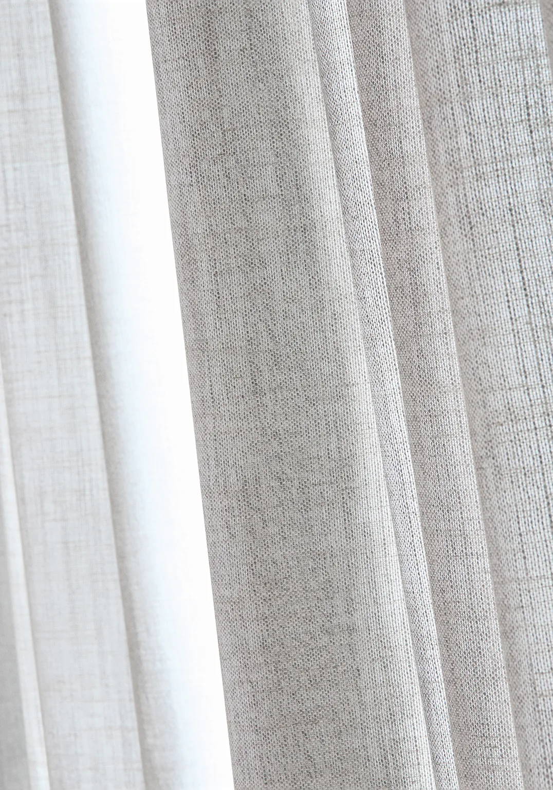 Thibaut Terra Linen in Pebble (FWW7677)