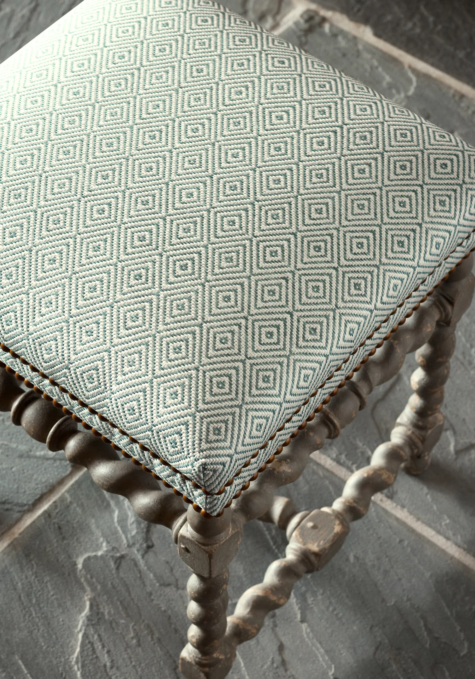 Thibaut Theo in Hemlock (W9133)