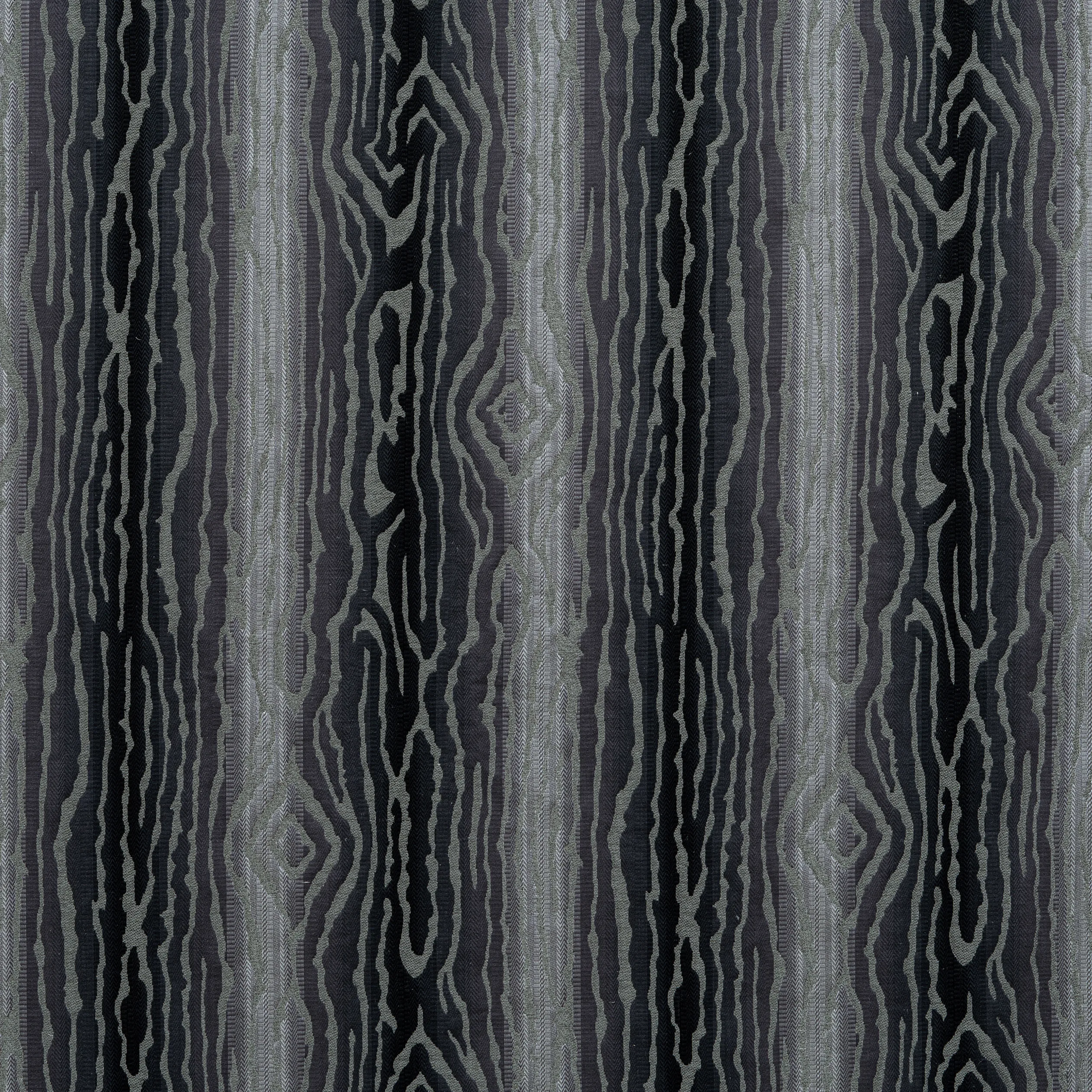 W710809 | Traduzione – Ebony