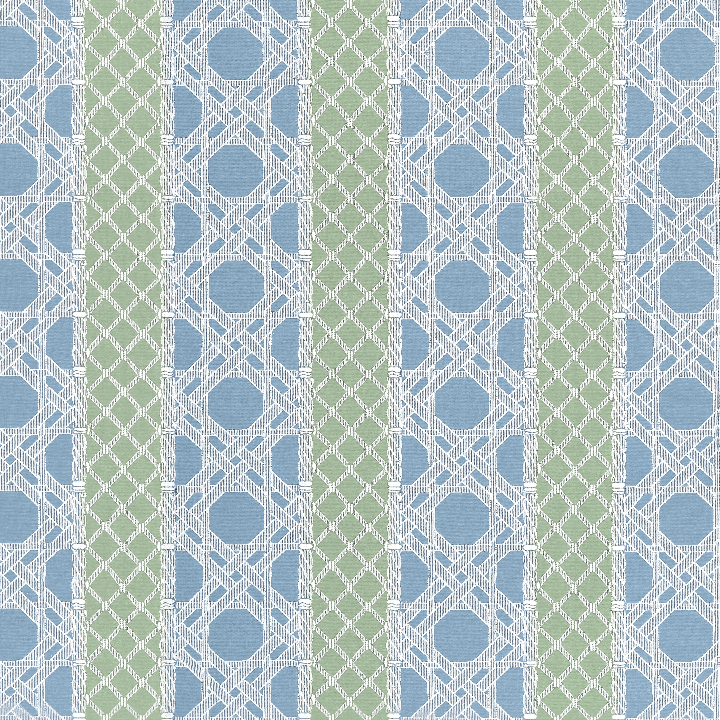 W81774 | Trelliage – Cornflower and Clover