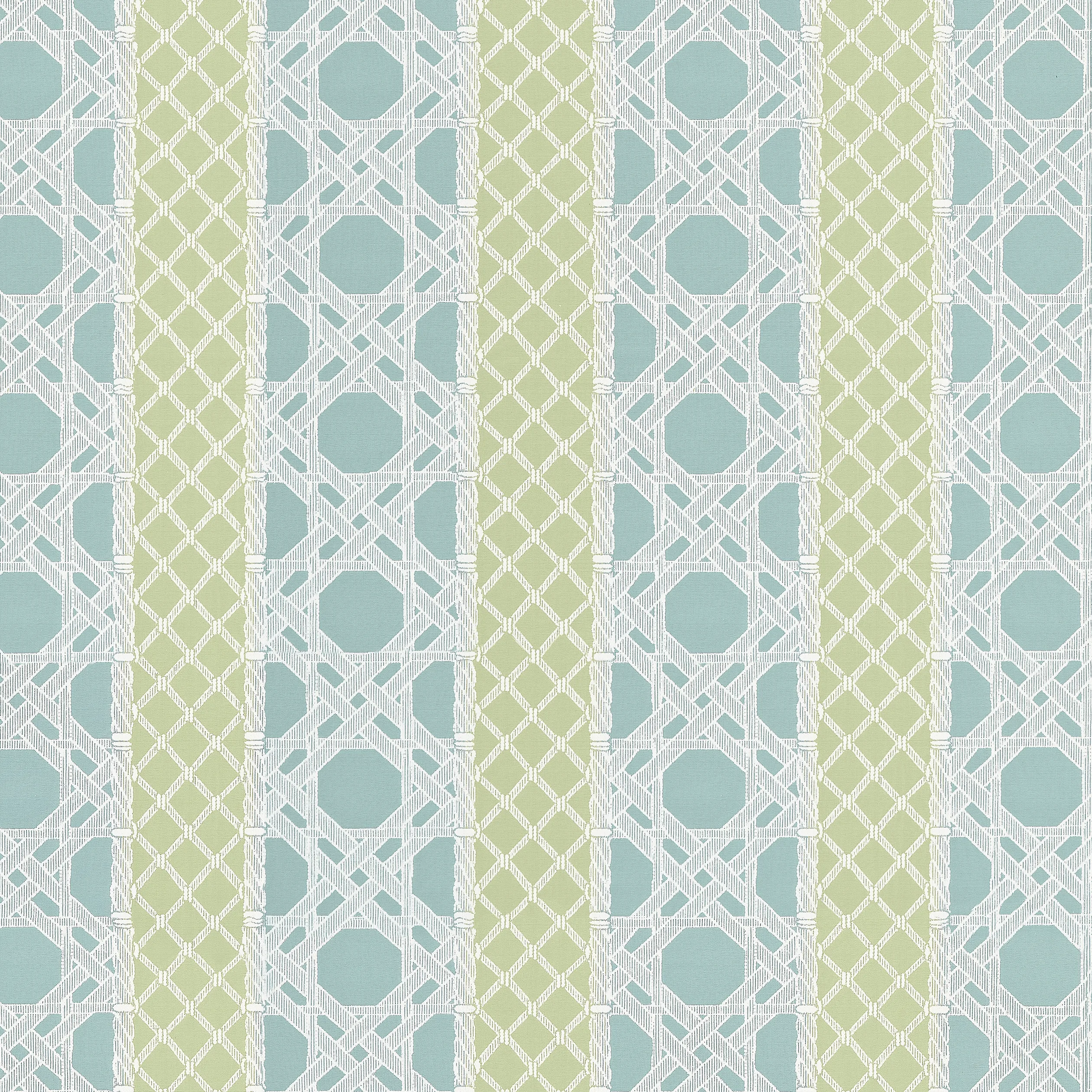W81773 | Trelliage – Pool and Leaf