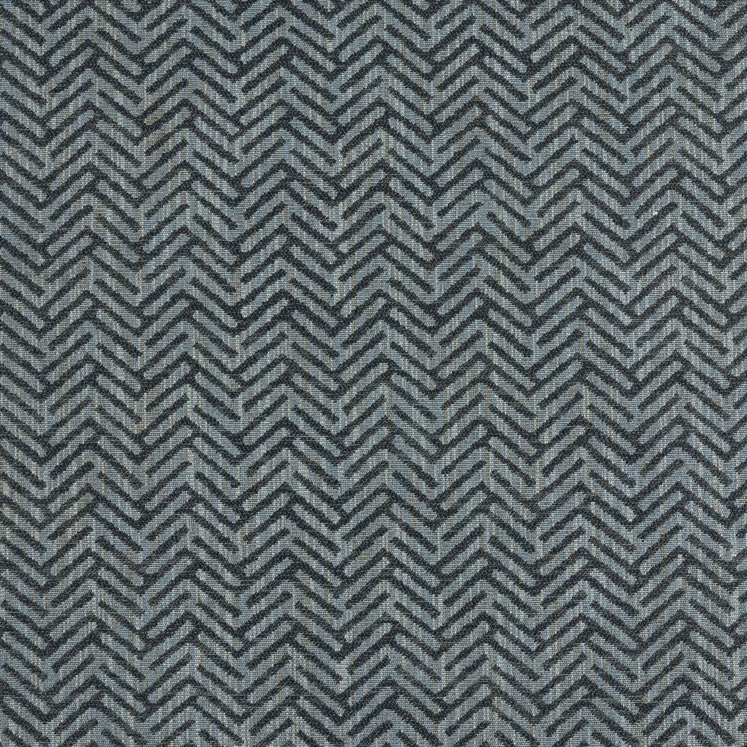 Thibaut Varenna in Mineral (W8113)