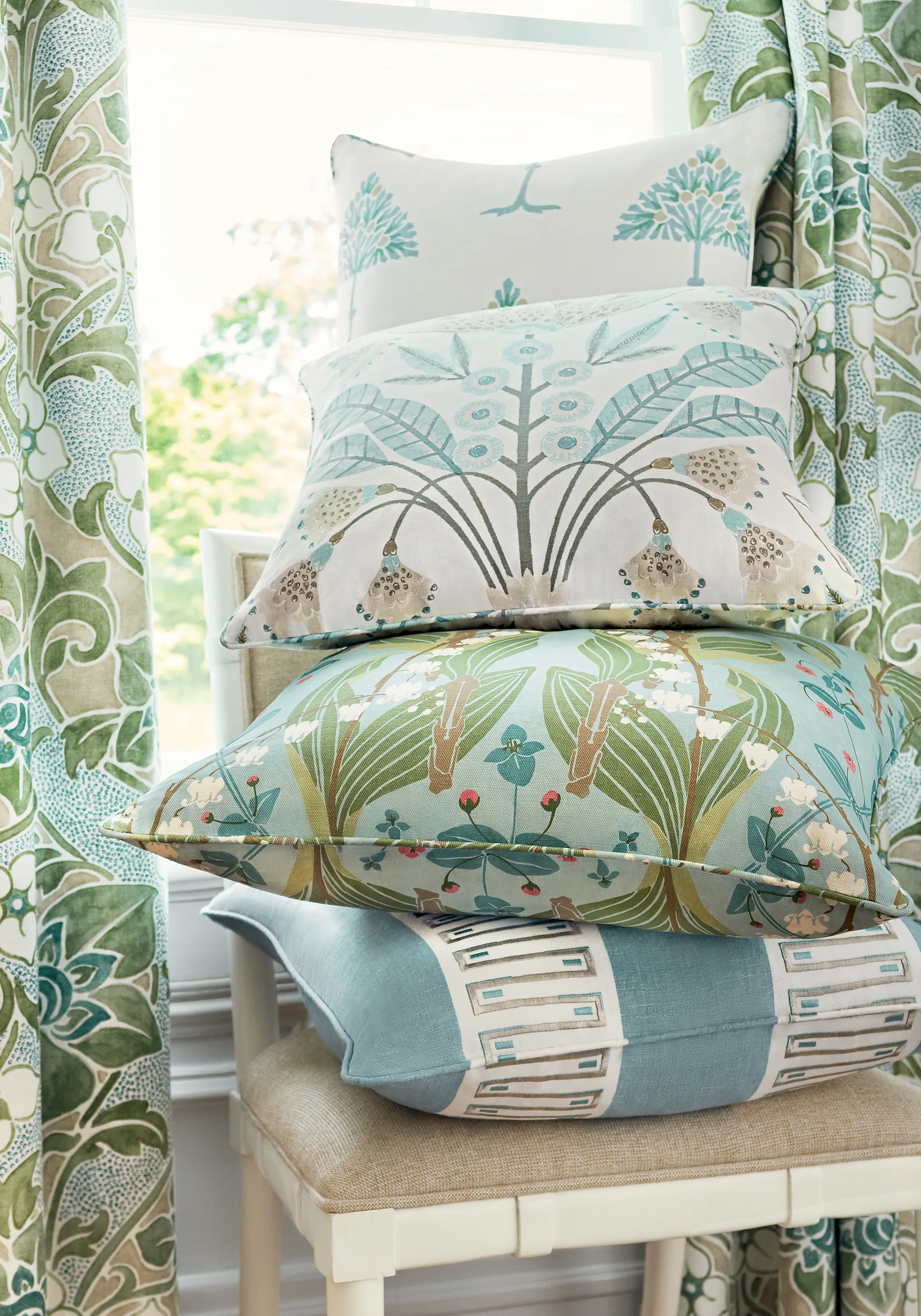 Thibaut Woodford in Sage (F914600)