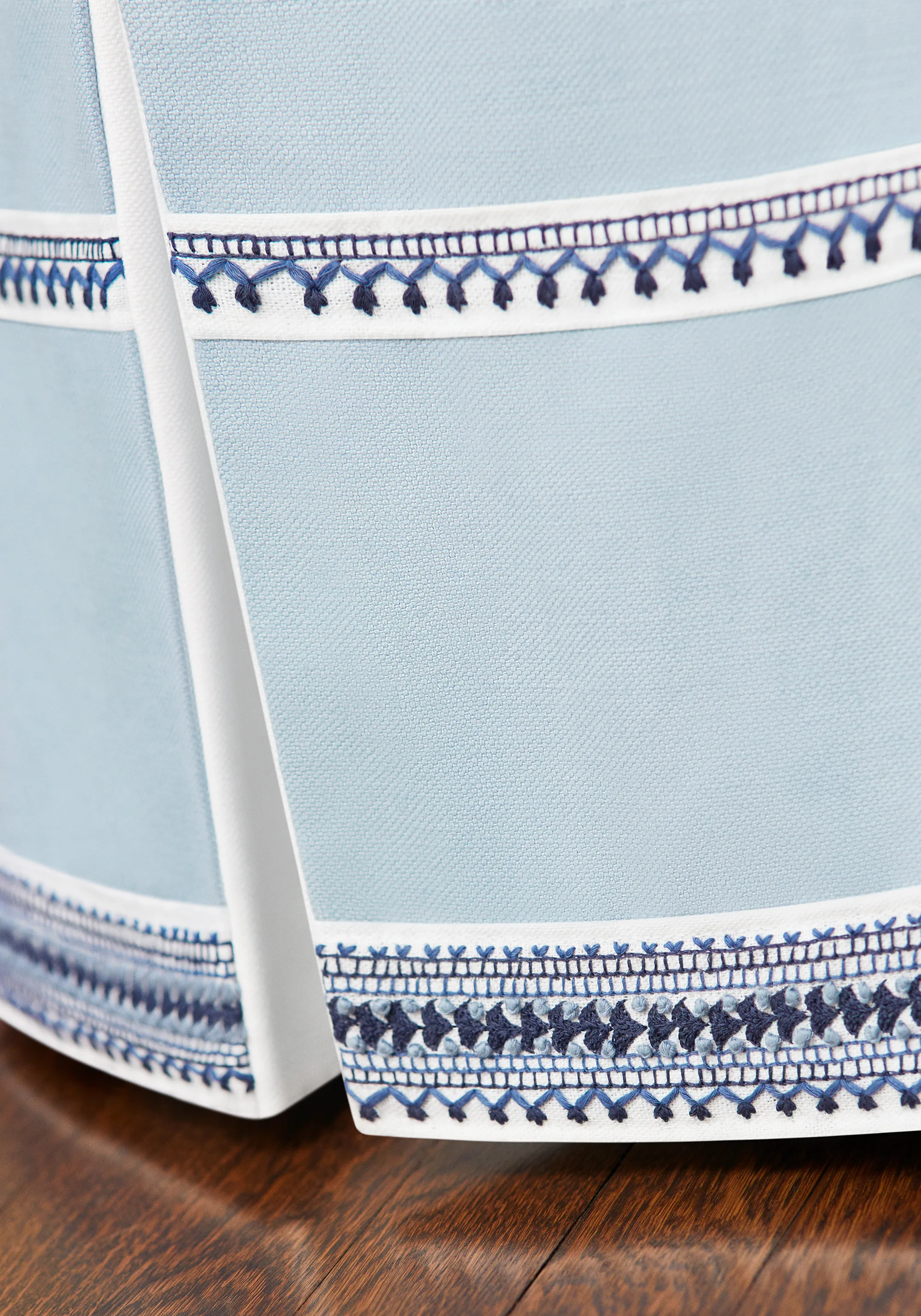 Thibaut Brigette Tape in Navy (E12119)